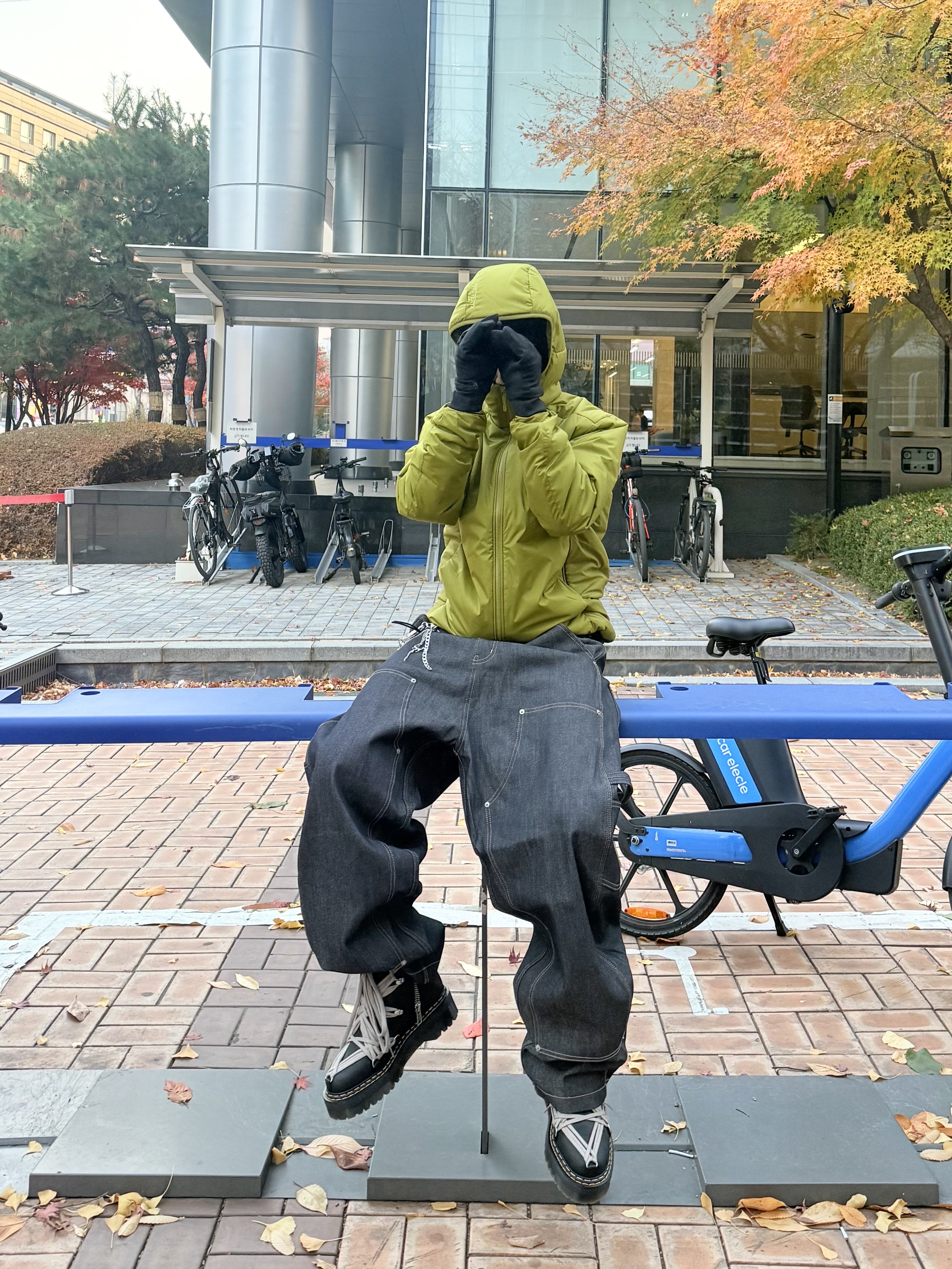 Arc'teryx Atom SV Hoody Olive Moss 착용 스타일 - 1