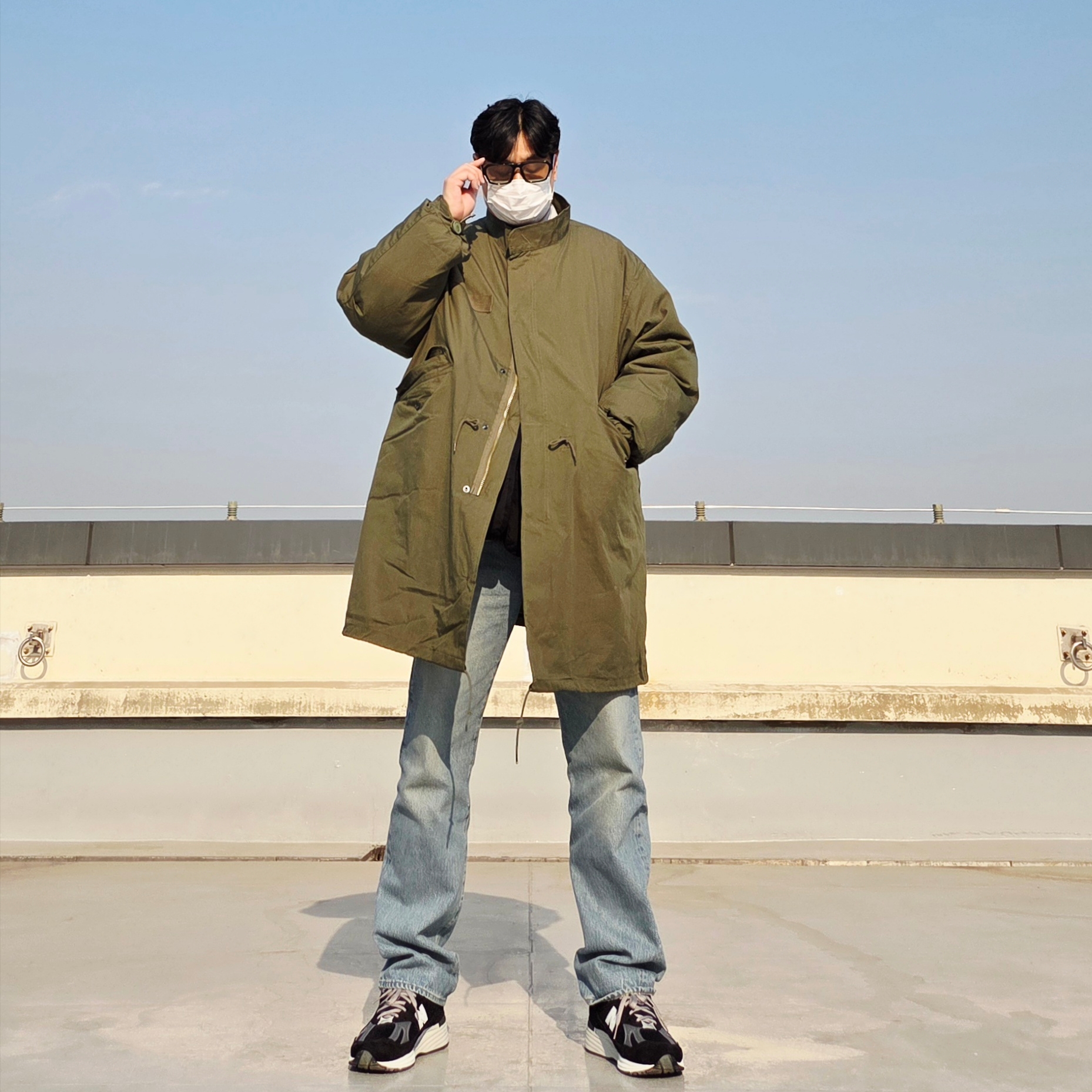 Nanamica Reversible Down Cardigan Black, Levi's LVC 1955 Japan 501 Jean Blackjack Blue 착용 스타일 - 2