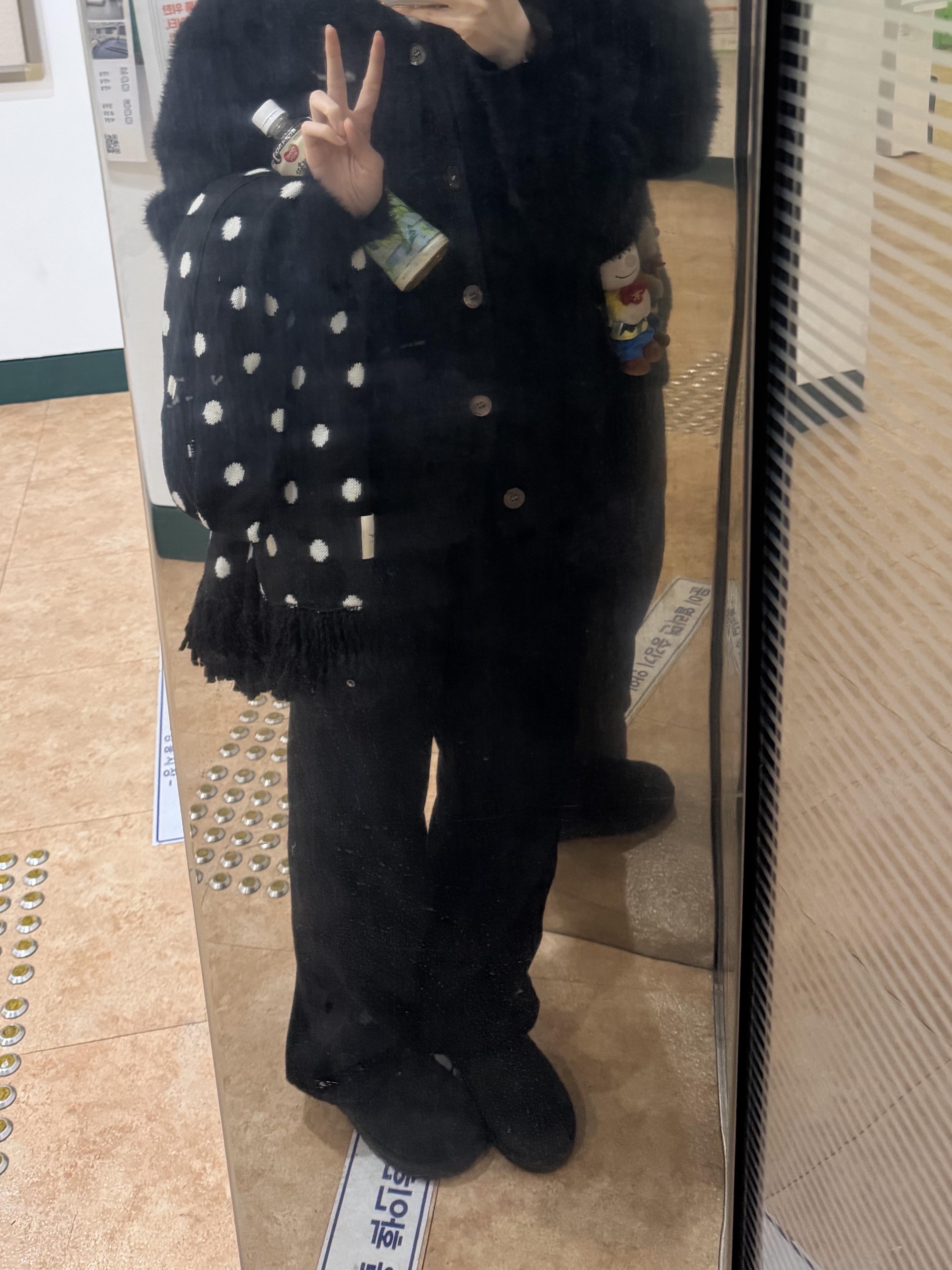 Uniqlo x Needles Fleece Wide Pants Black - KR 착용 스타일 - 1