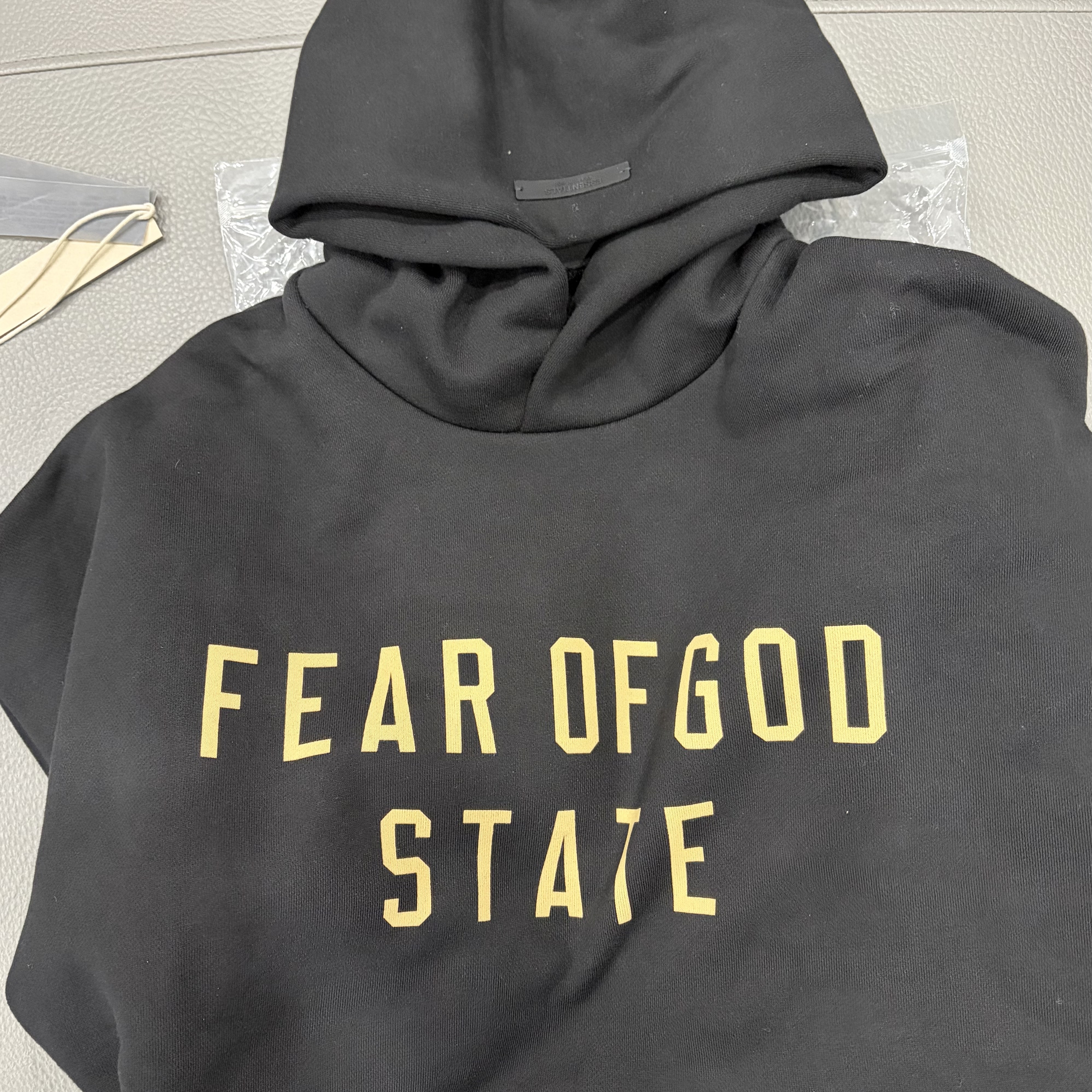 Essentials Fleece State Hoodie Black - 24FW 착용 스타일
