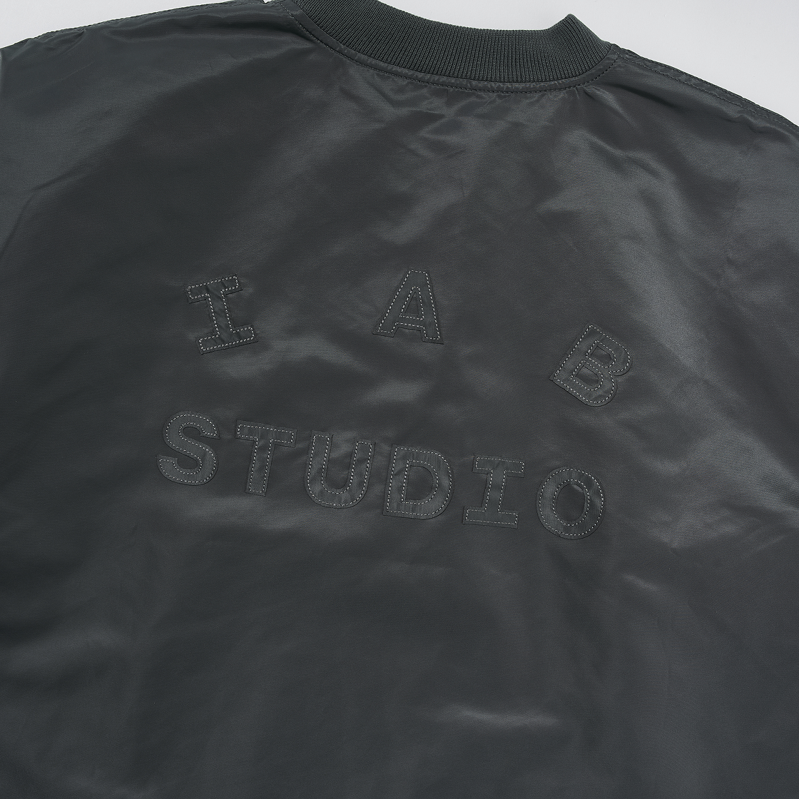 아이앱 스튜디오 x 알파 인더스트리 MA-1 저지 티셔츠 건메탈(IAB Studio x Alpha Industries MA-1 Jersey T-Shirt Gunmetal) - 5