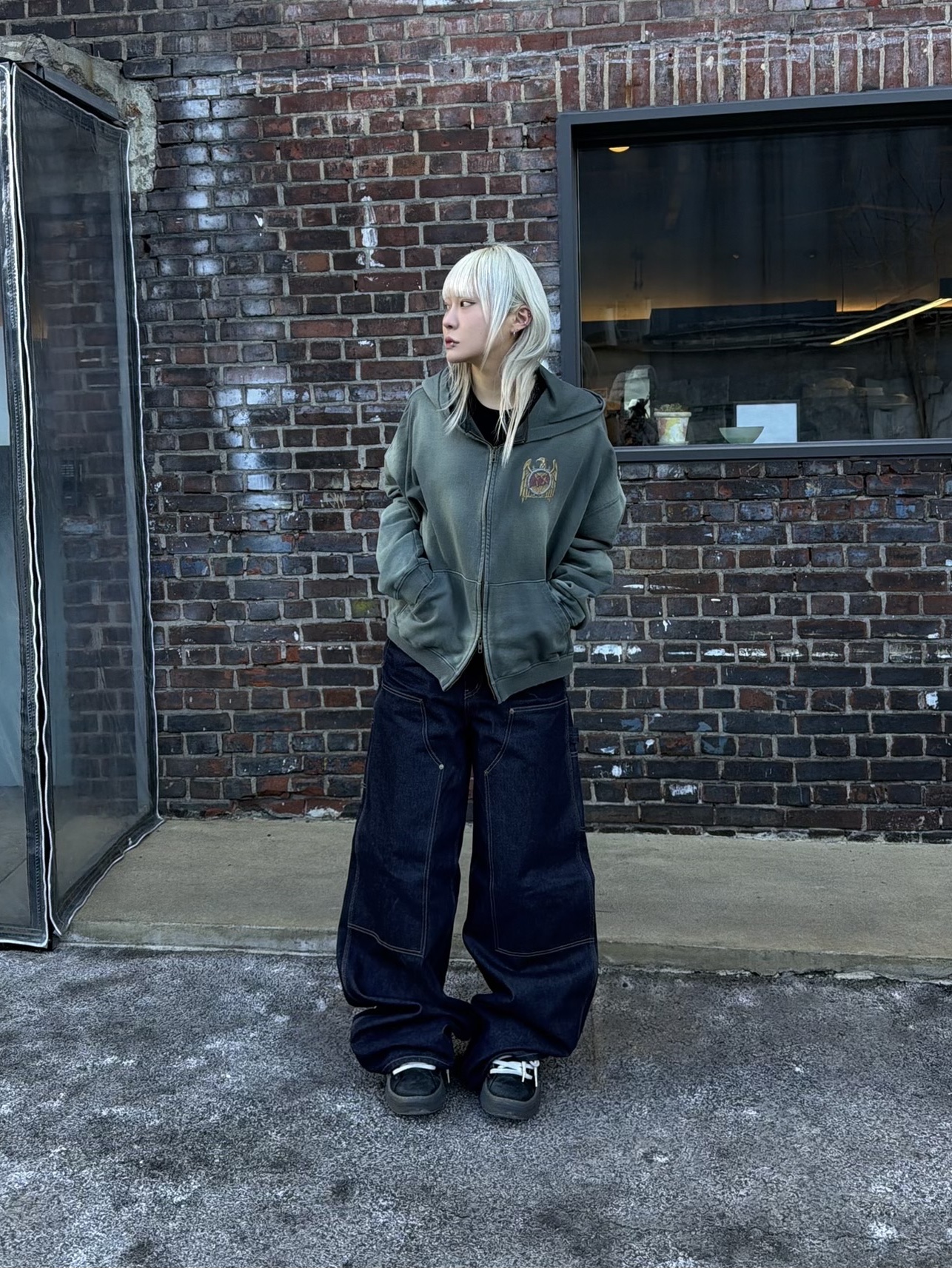 SLAYER Undermycar Gold Eagle Vintage Washed Zipped Hoodie Khaki 착용 스타일 - 9