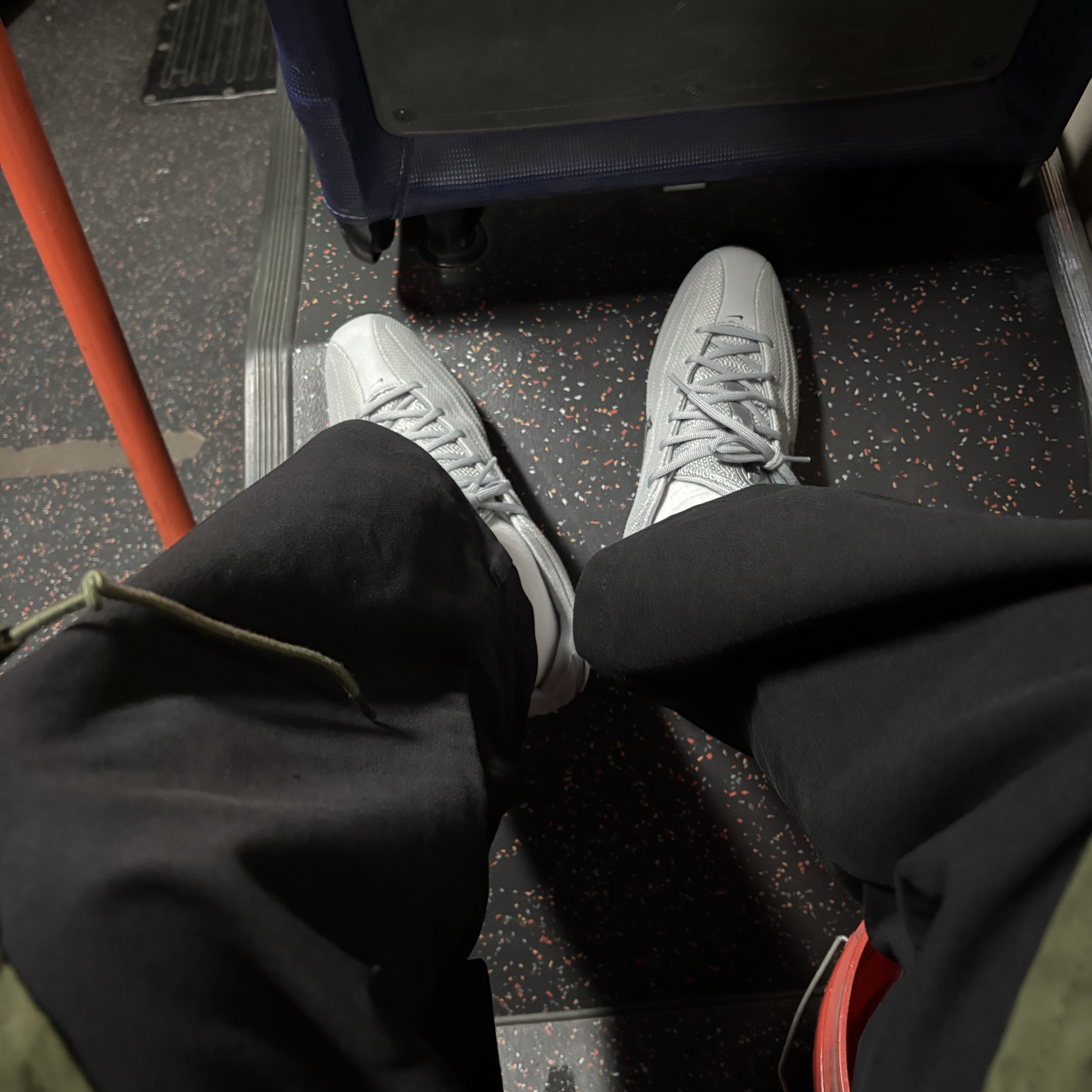 (W) Nike Shox Z Metallic Silver 착용 스타일