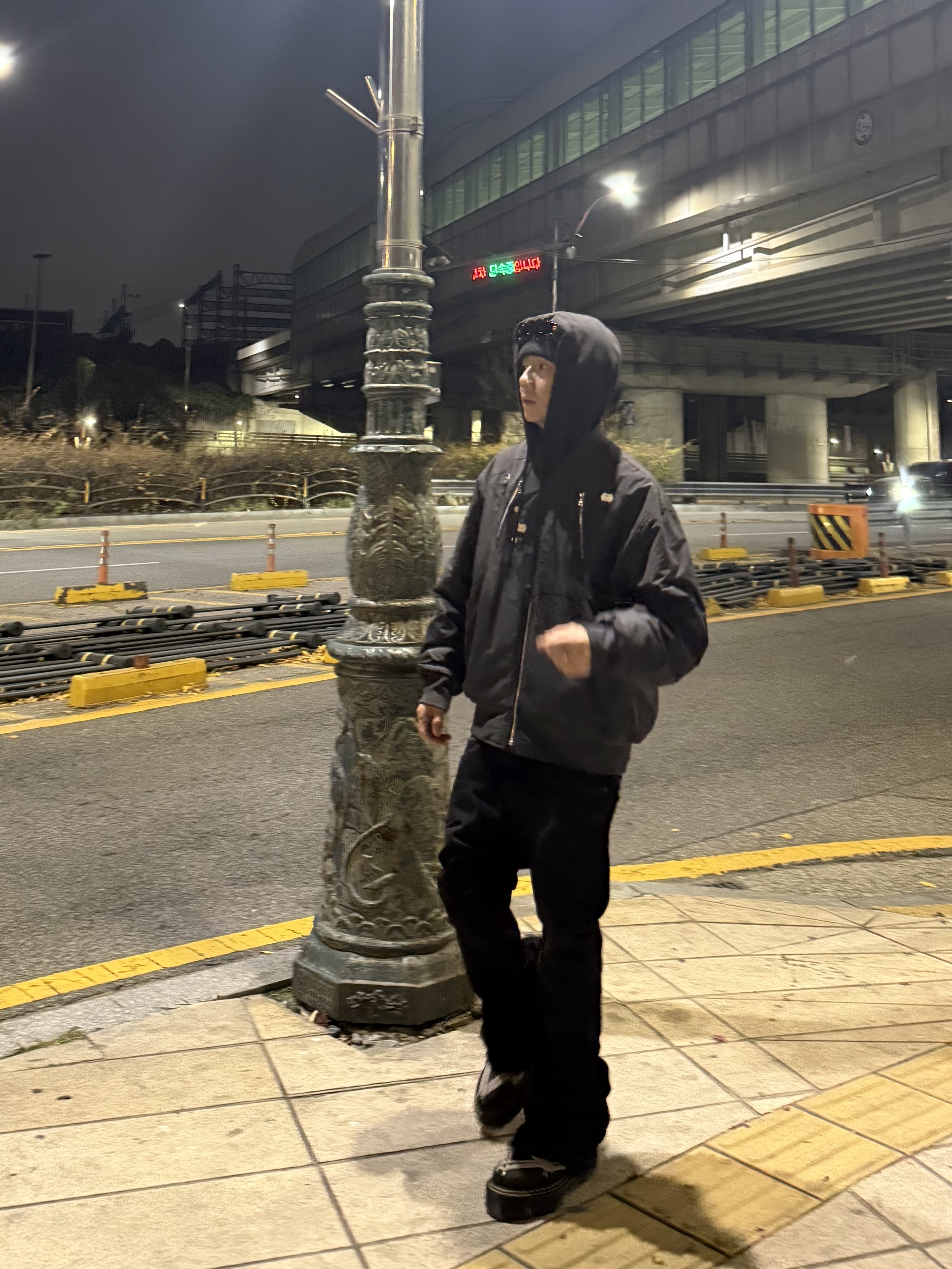 Dr. Martens x Rick Owens 1460 Quad Sole Mega Lace Boots Black 착용 스타일 - 1