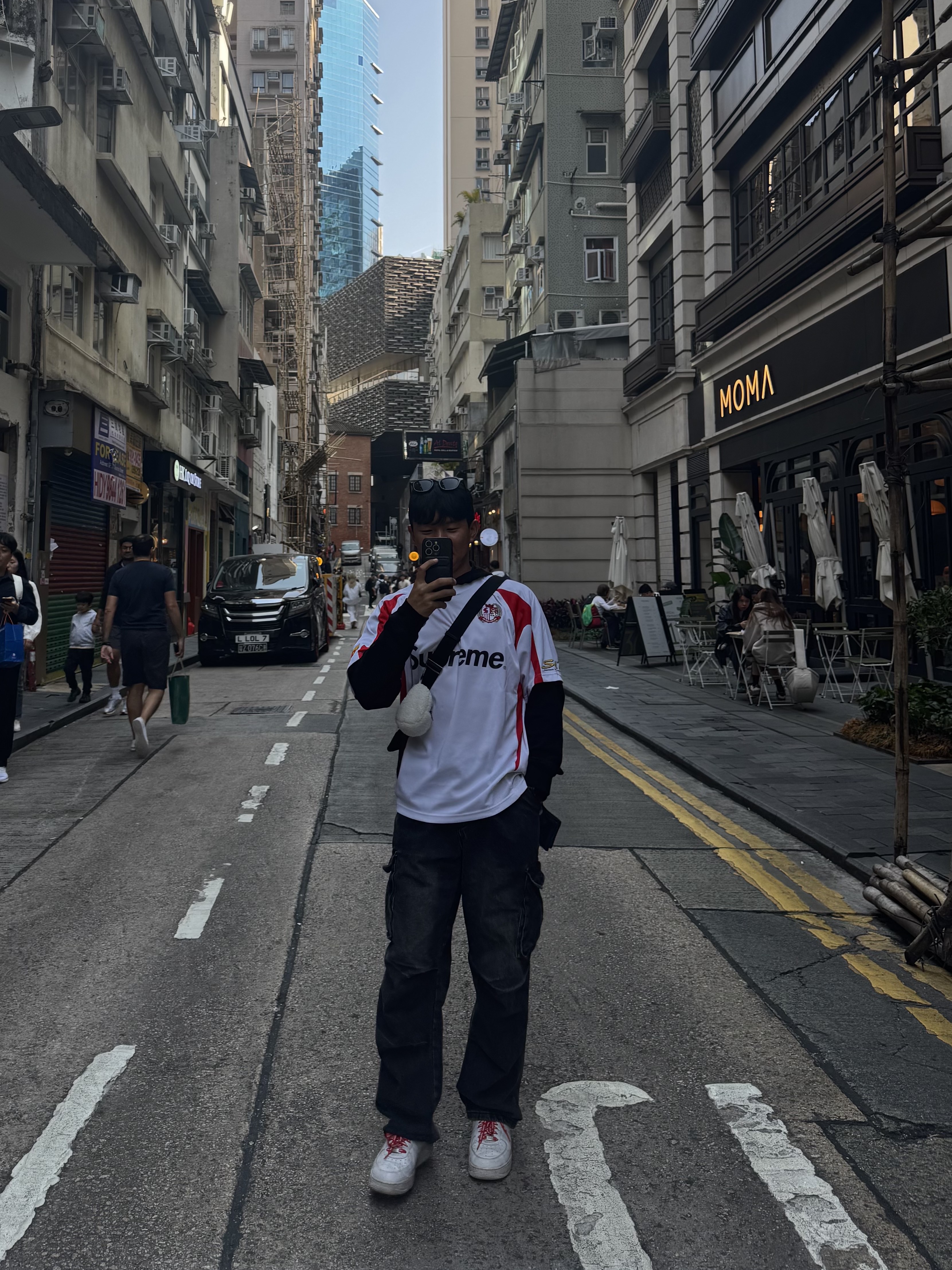 Supreme Hooded Soccer Jersey White - 23FW 착용 스타일 - 2