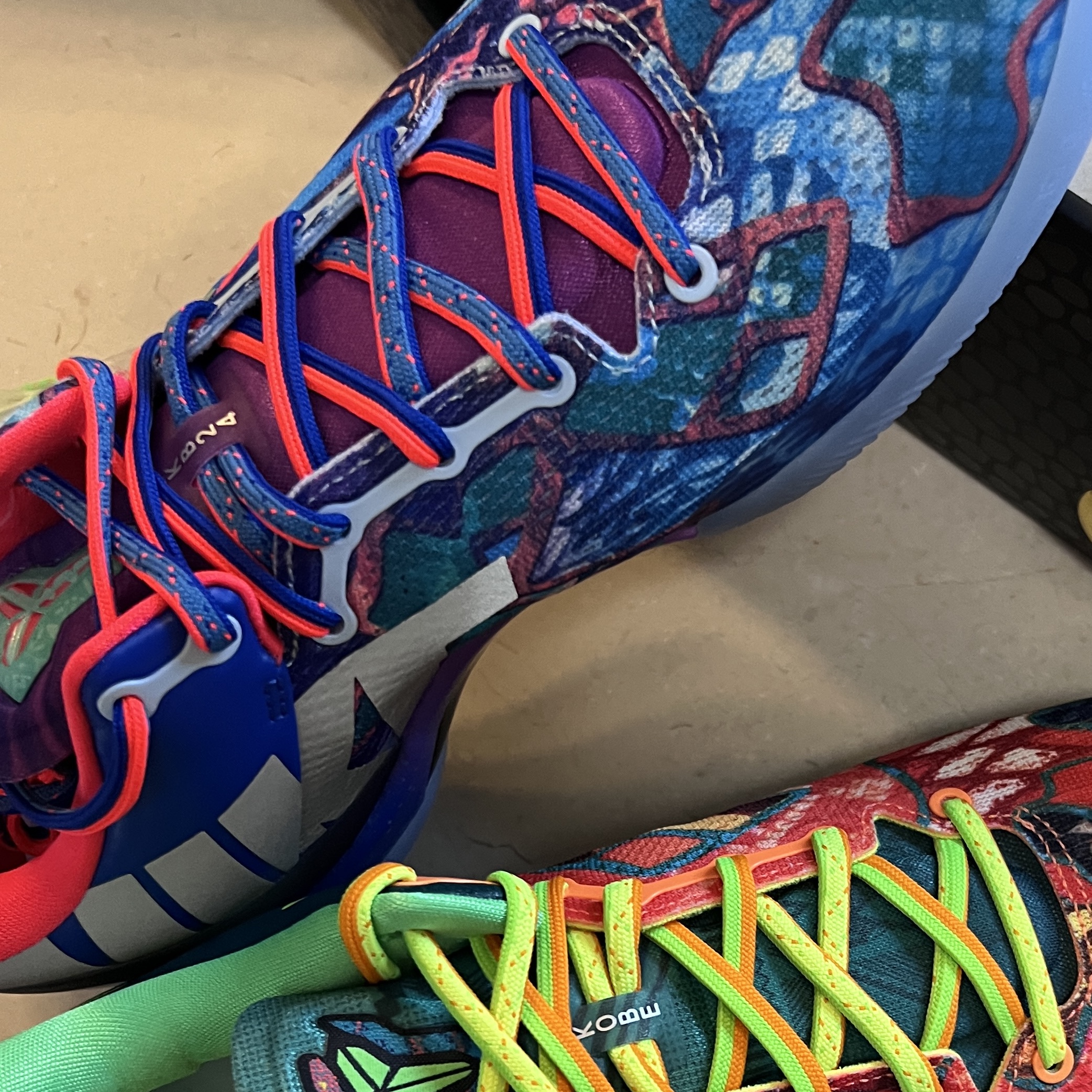 Nike Kobe 8 Protro What the Kobe 착용 스타일