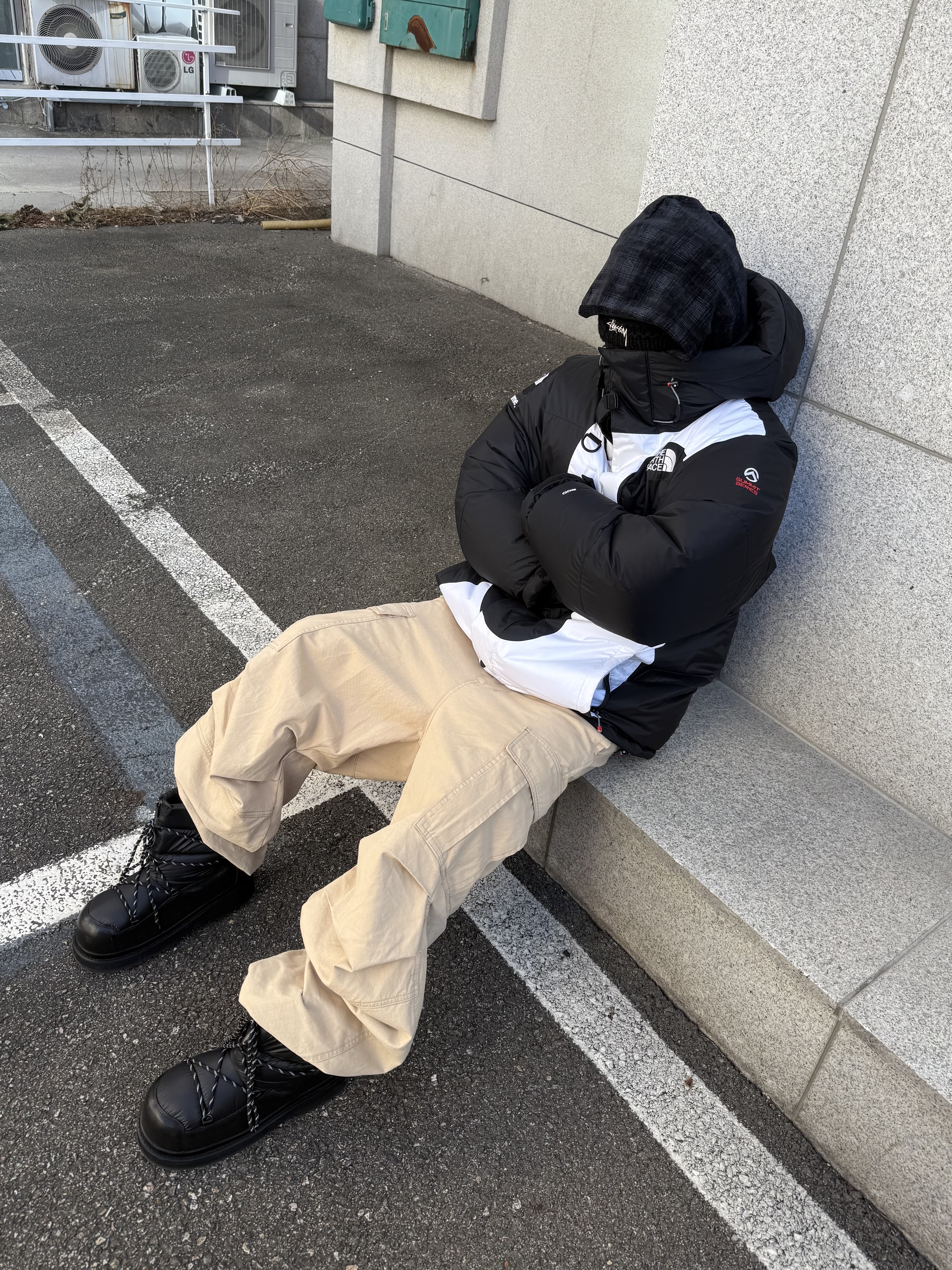 Supreme x The North Face S Logo Summit Series Himalayan Parka Black - 20FW 착용 스타일 - 1