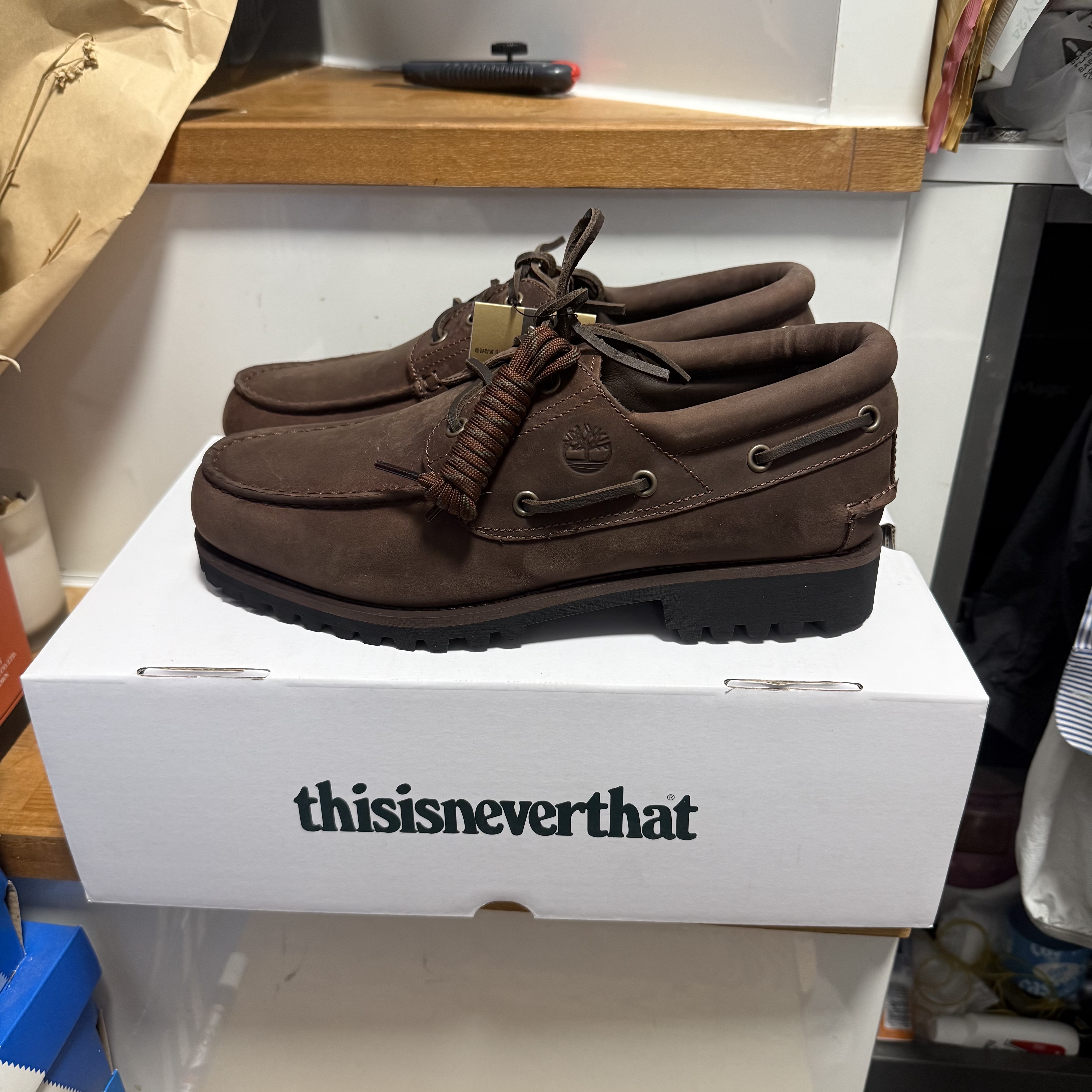 Timberland x Thisisneverthat 3-Eye Authentic Boat Shoes Brown - Wide 착용 스타일
