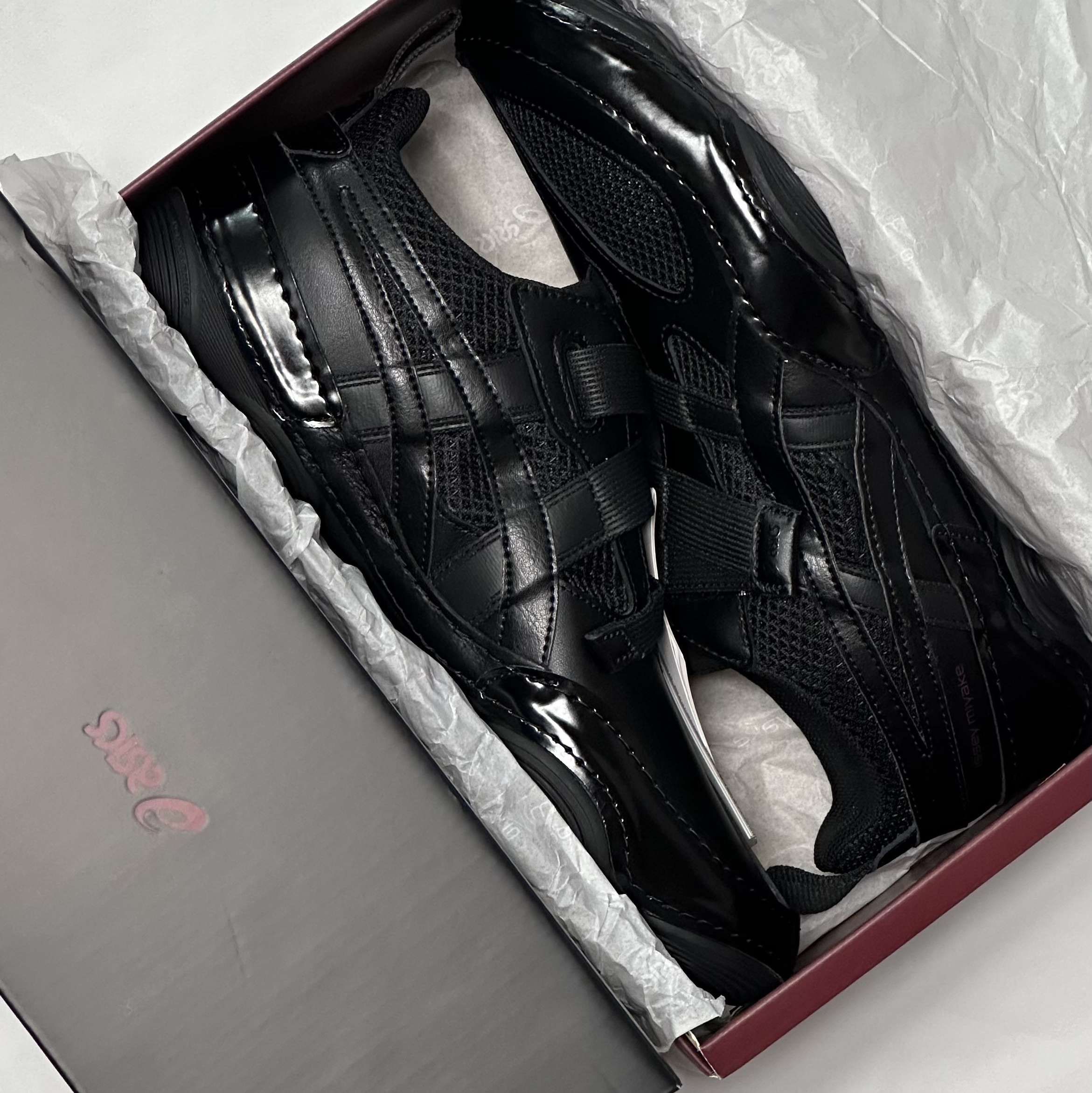 Asics x Issey Miyake Hyper Taping Black 착용 스타일