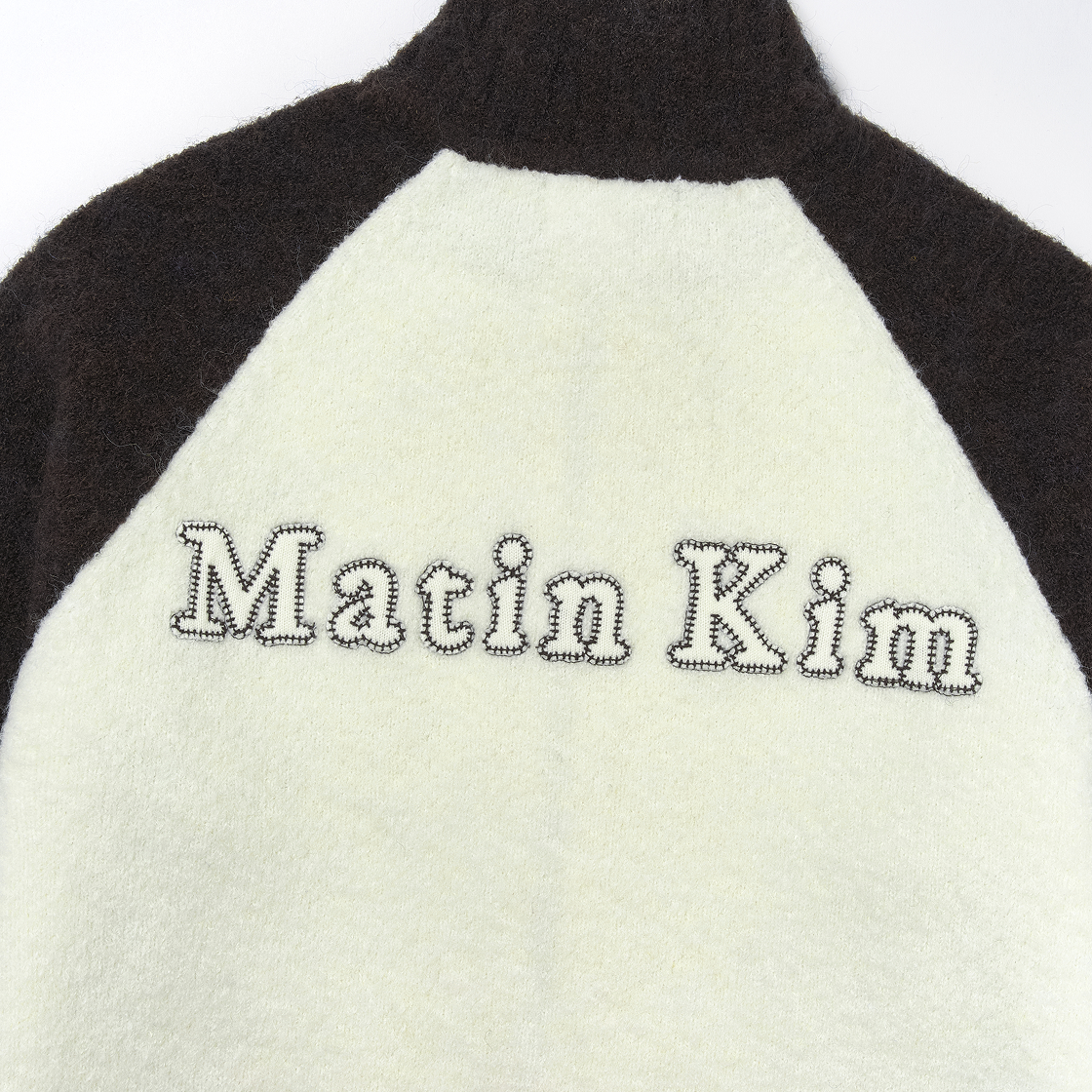 (W) 마뗑킴 하이 넥 래글런 니트 집업 다크 브라운((W) Matin Kim High Neck Raglan Knit Zip Up Dark Brown) - 4