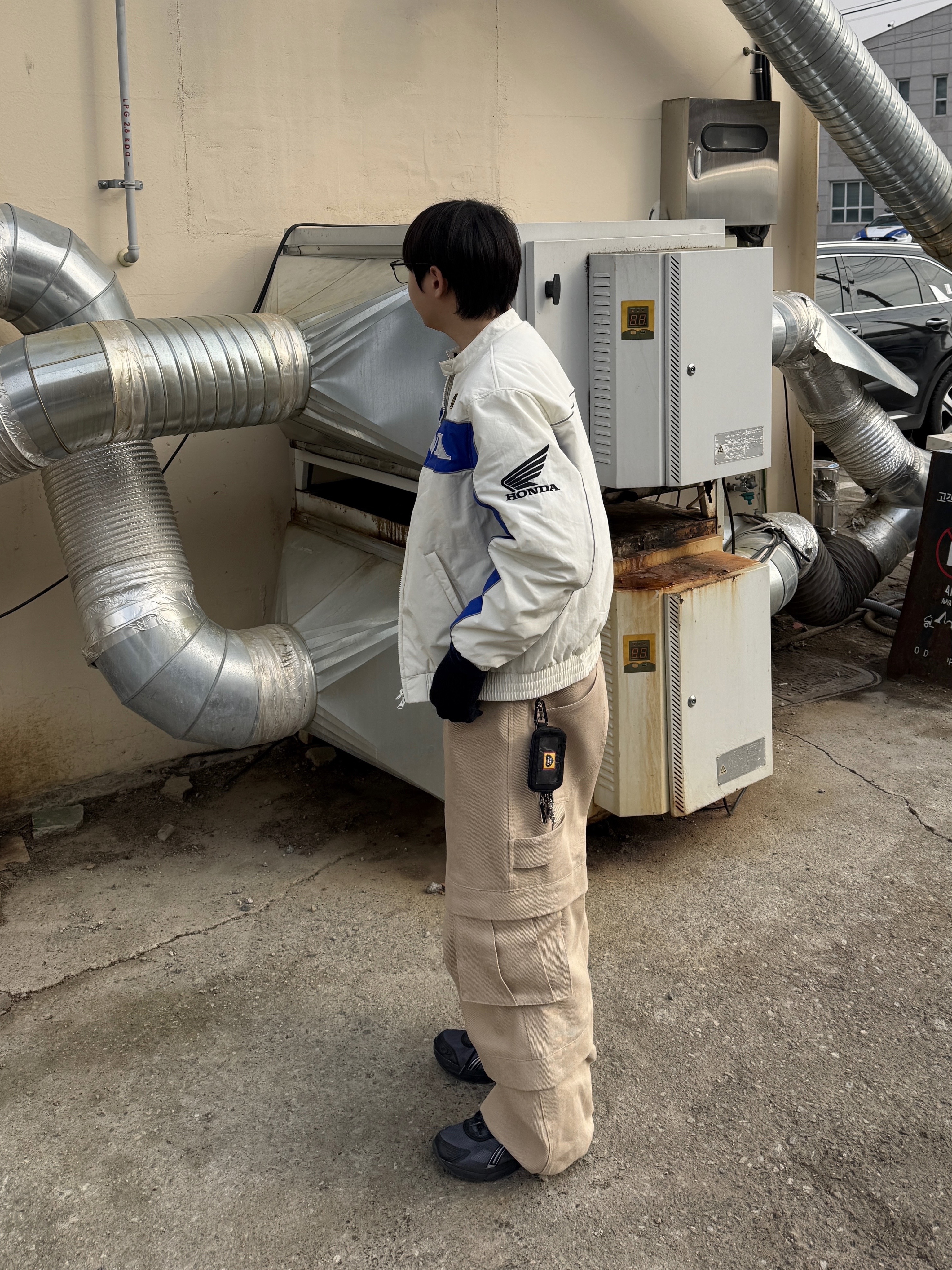 Honda Piping Motorcycle Blouson Jacket Ivory, Kamien Titan Baggy Pants Beige 착용 스타일 - 3