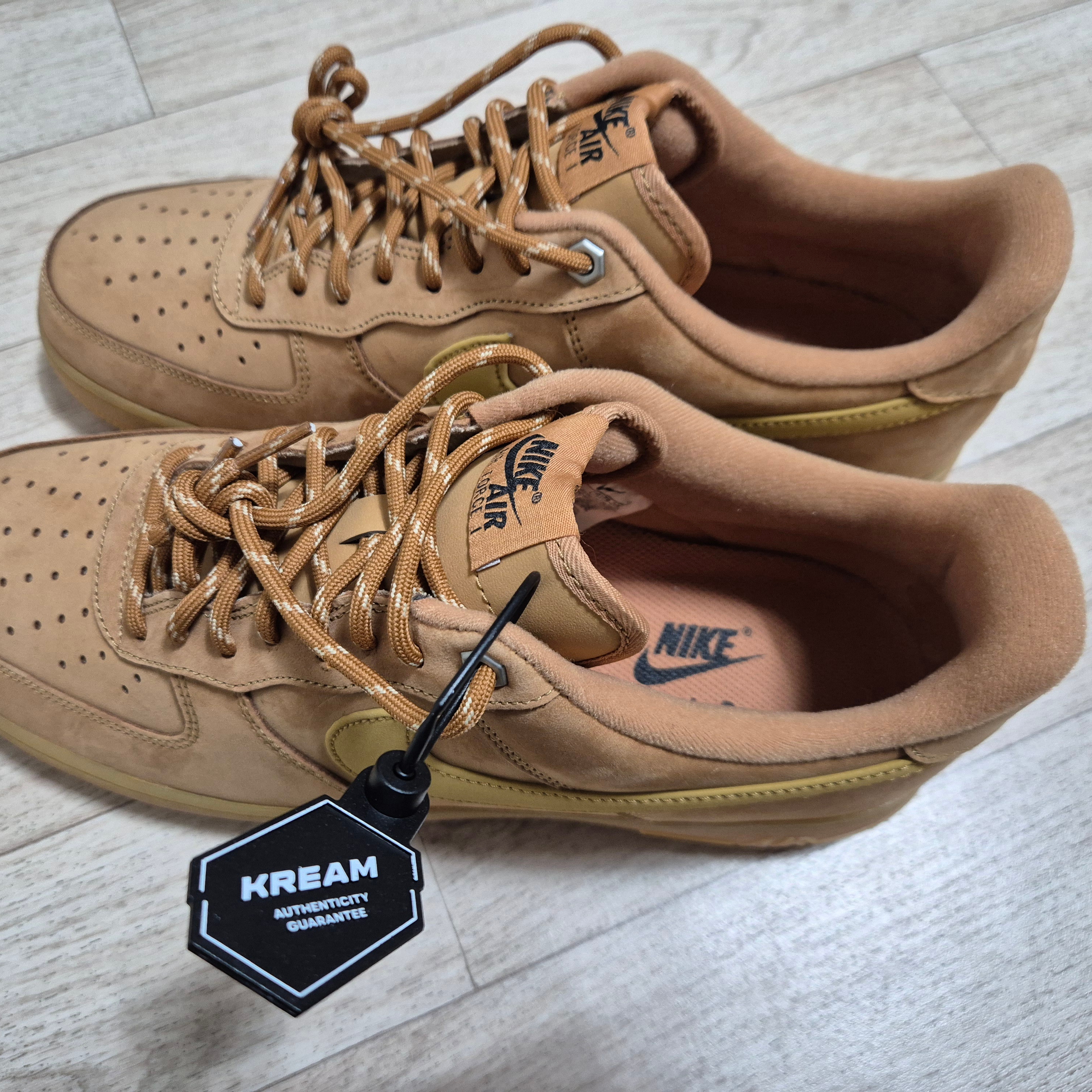 Nike Air Force 1 '07 WB Flax 착용 스타일