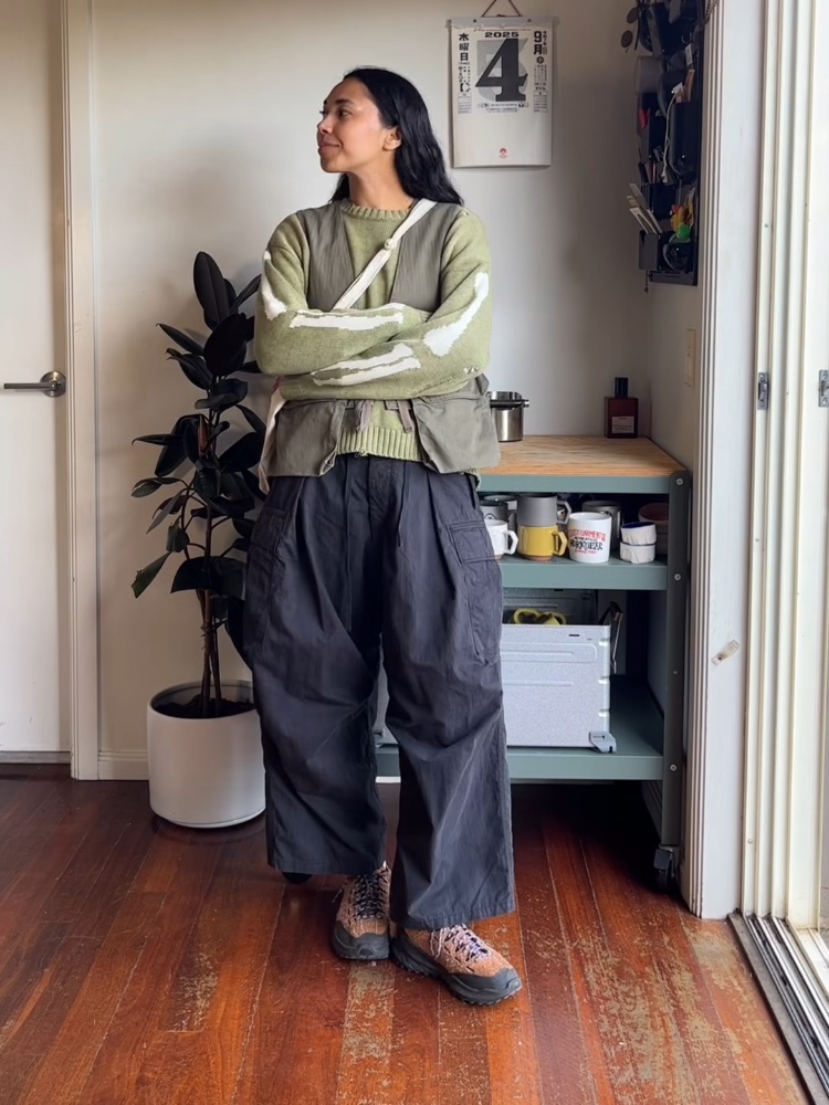 Keen x Gramicci Jasper Zionic Sneakers Sorrel Horse Black, Kapital 5G Cotton Knit Bone Crewneck Sweater Khaki 착용 스타일 - 1