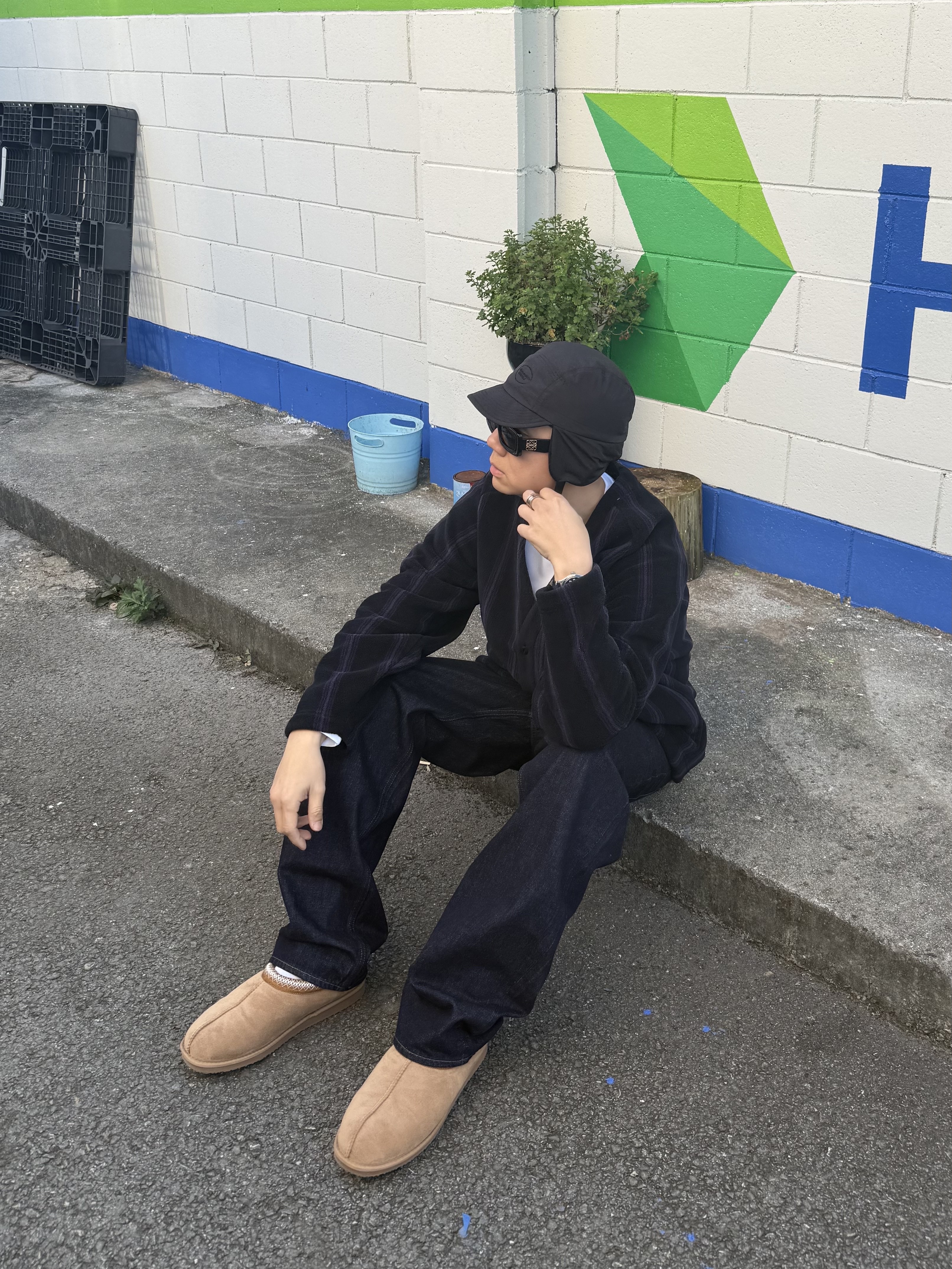 Uniqlo x Needles Fleece Oversized Cardigan Black - KR 착용 스타일 - 2