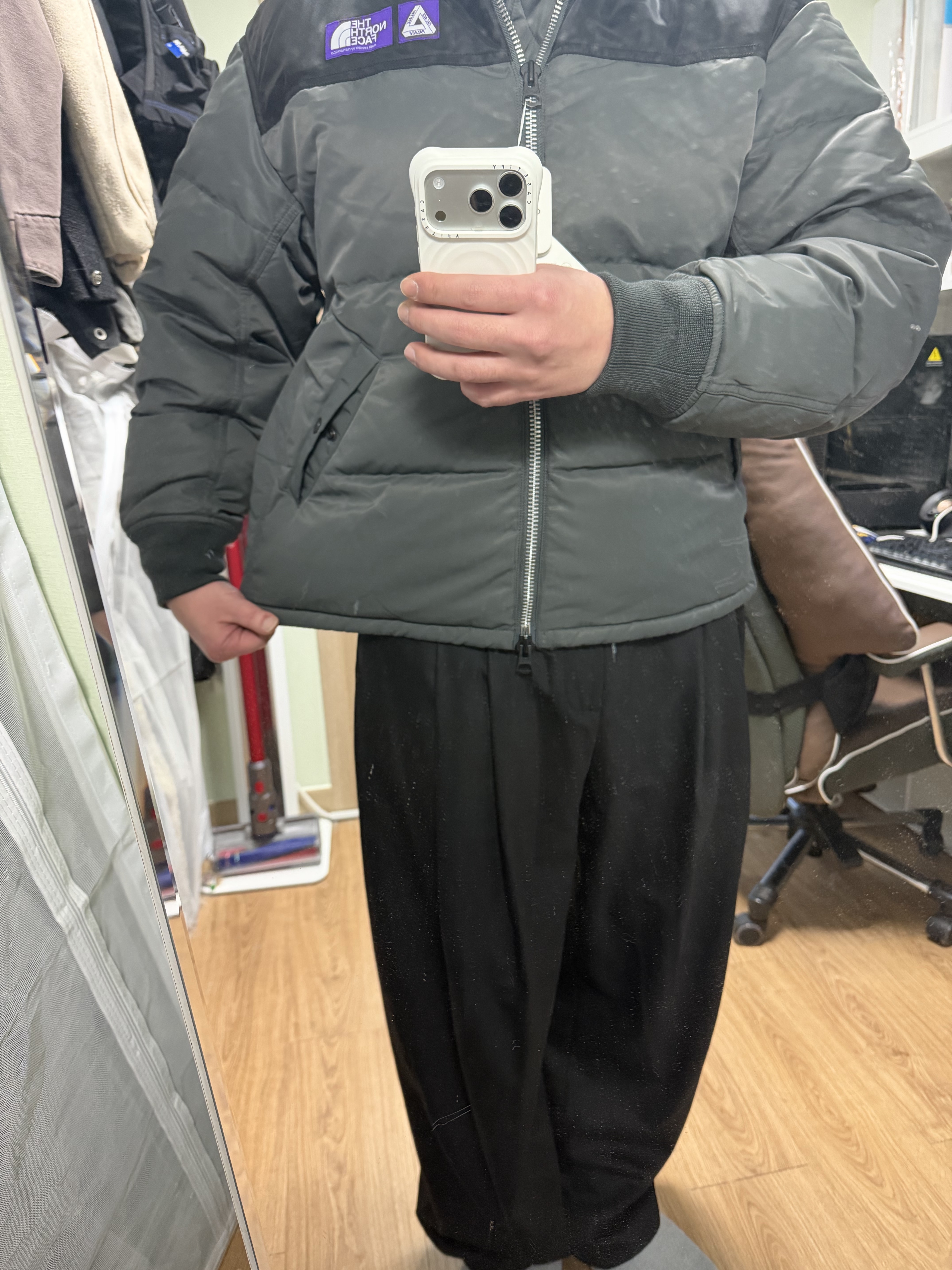 Palace x The North Face Purple Label Windstopper Field Down Jacket Asphalt Gray - 25FW 착용 스타일 - 3