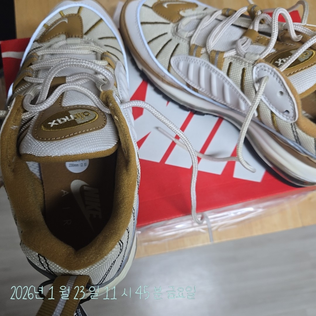 (W) Nike Air Max 98 Phantom 착용 스타일 - 1