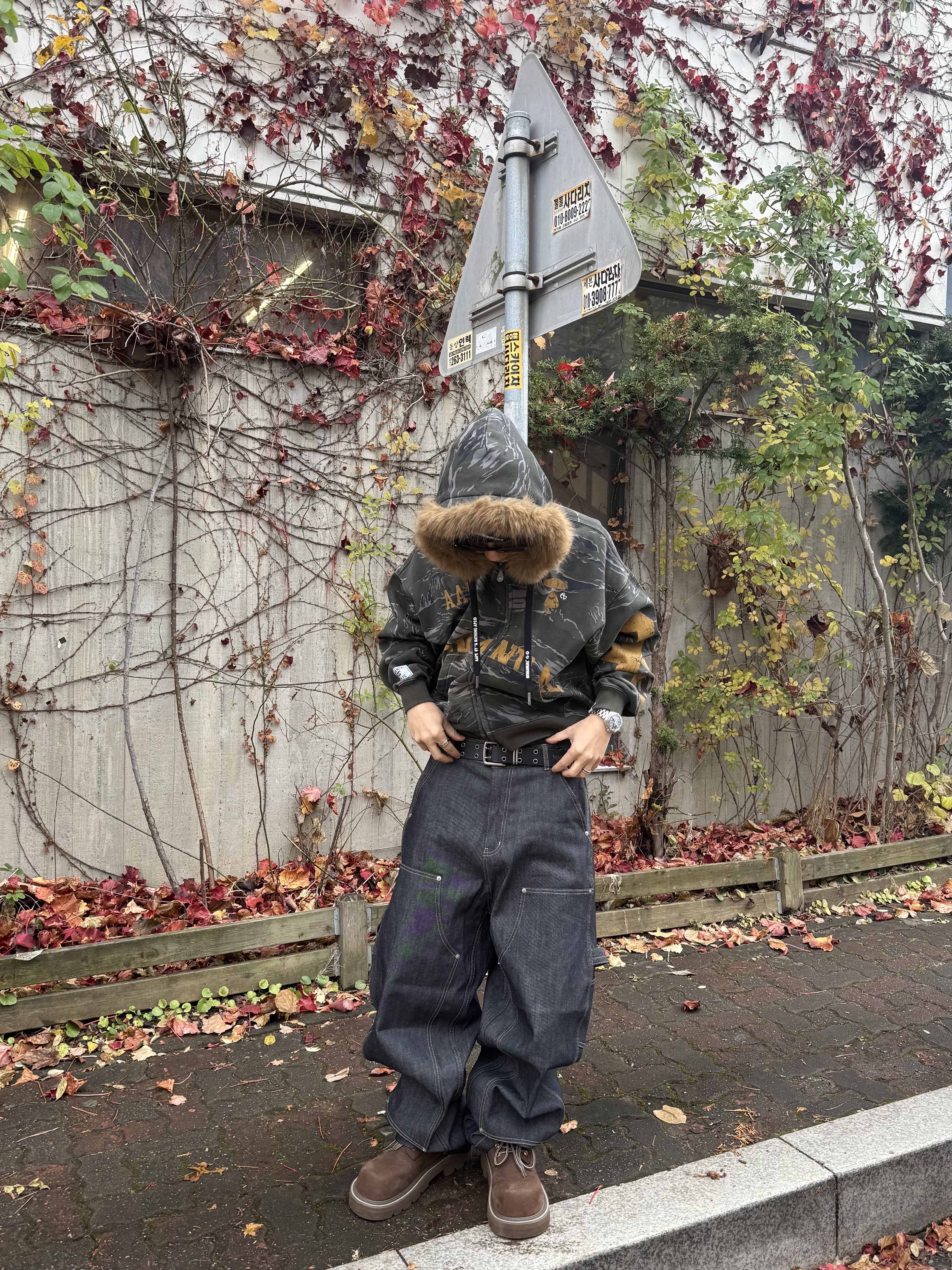 [KREAM 단독] NOMANUAL x AAPE Hoodie Camouflage 착용 스타일 - 1