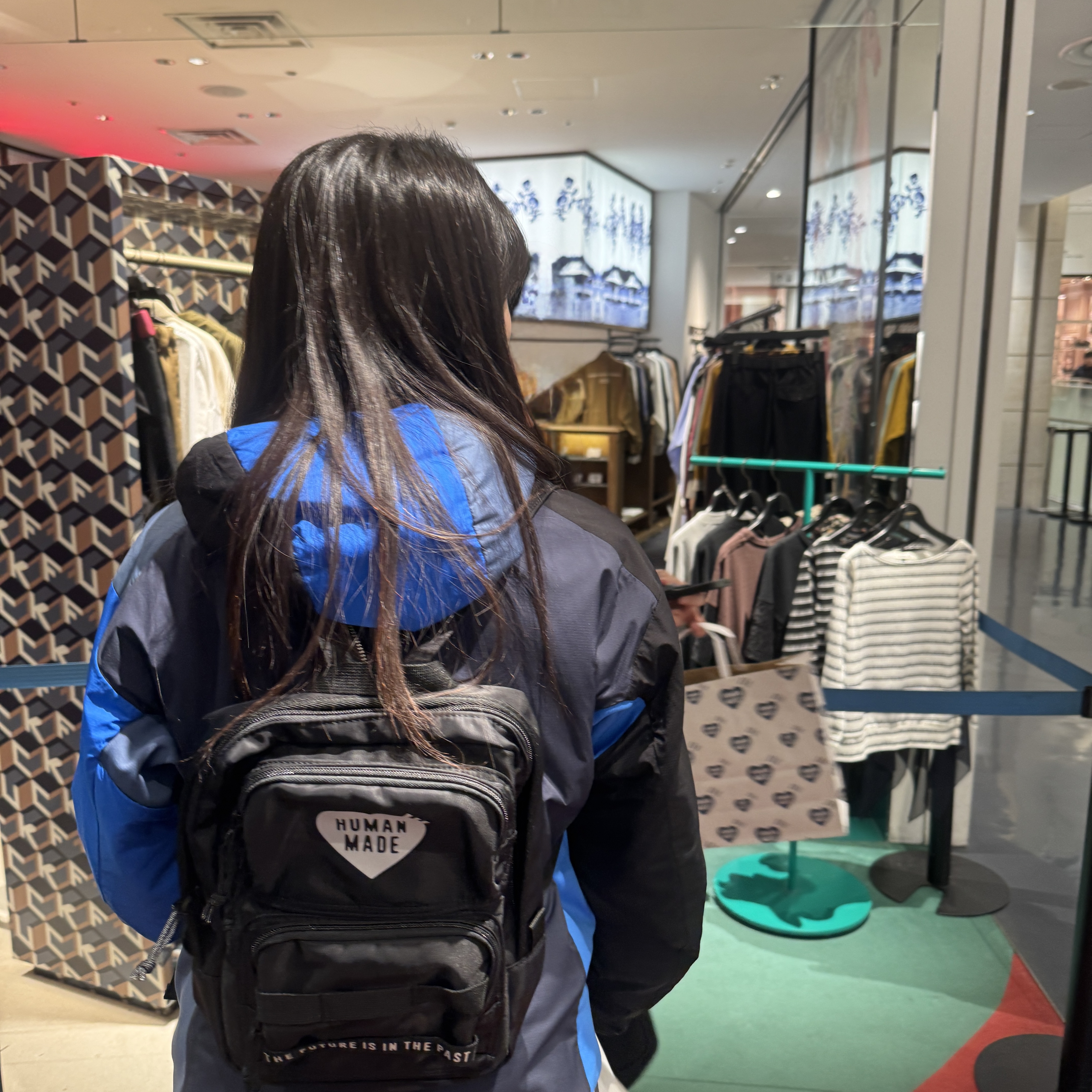 Human Made One Shoulder Bag Black, Arc'teryx x Beams Atom LT Hoody Boro Blue 착용 스타일