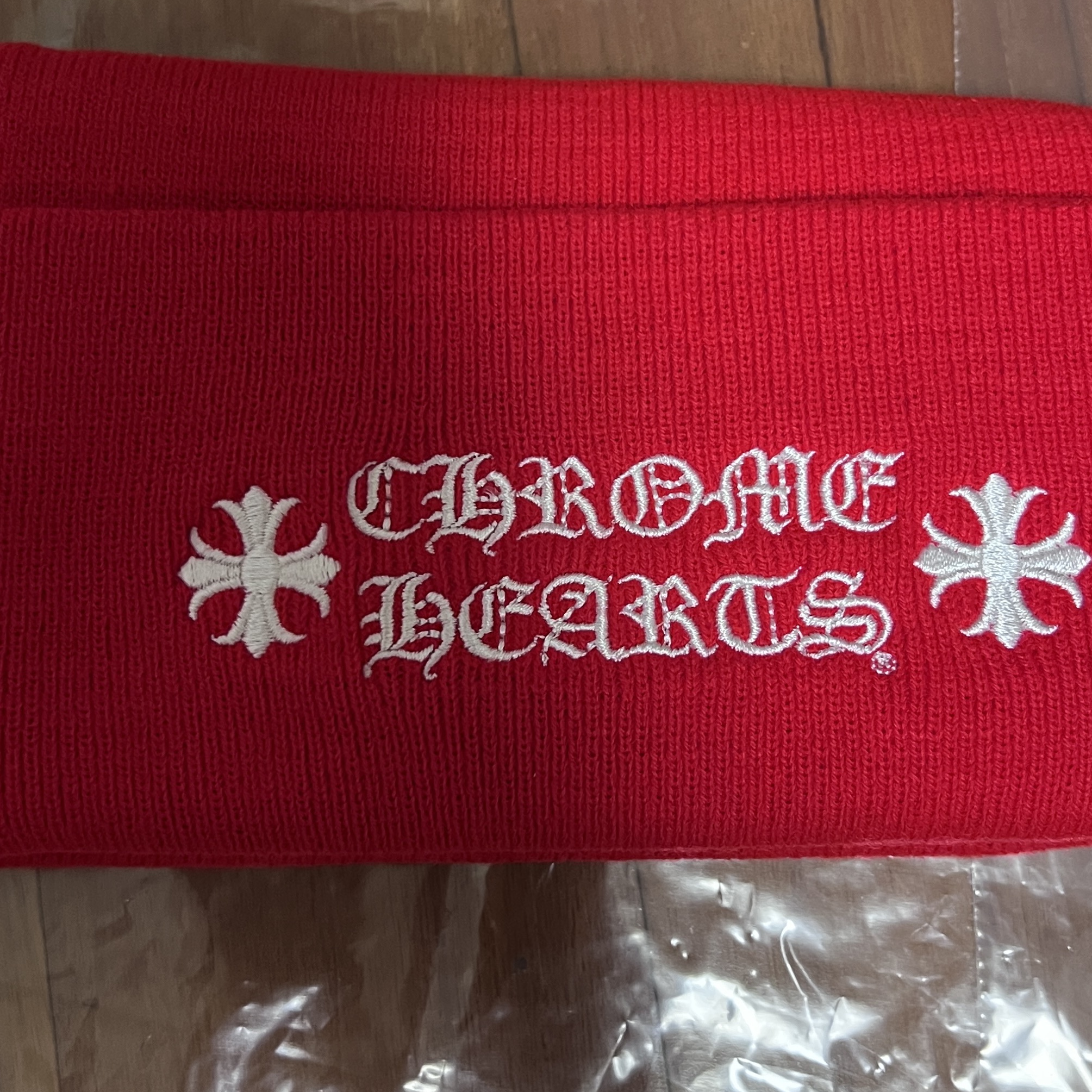 Chrome Hearts Logo Beanie Red 착용 스타일