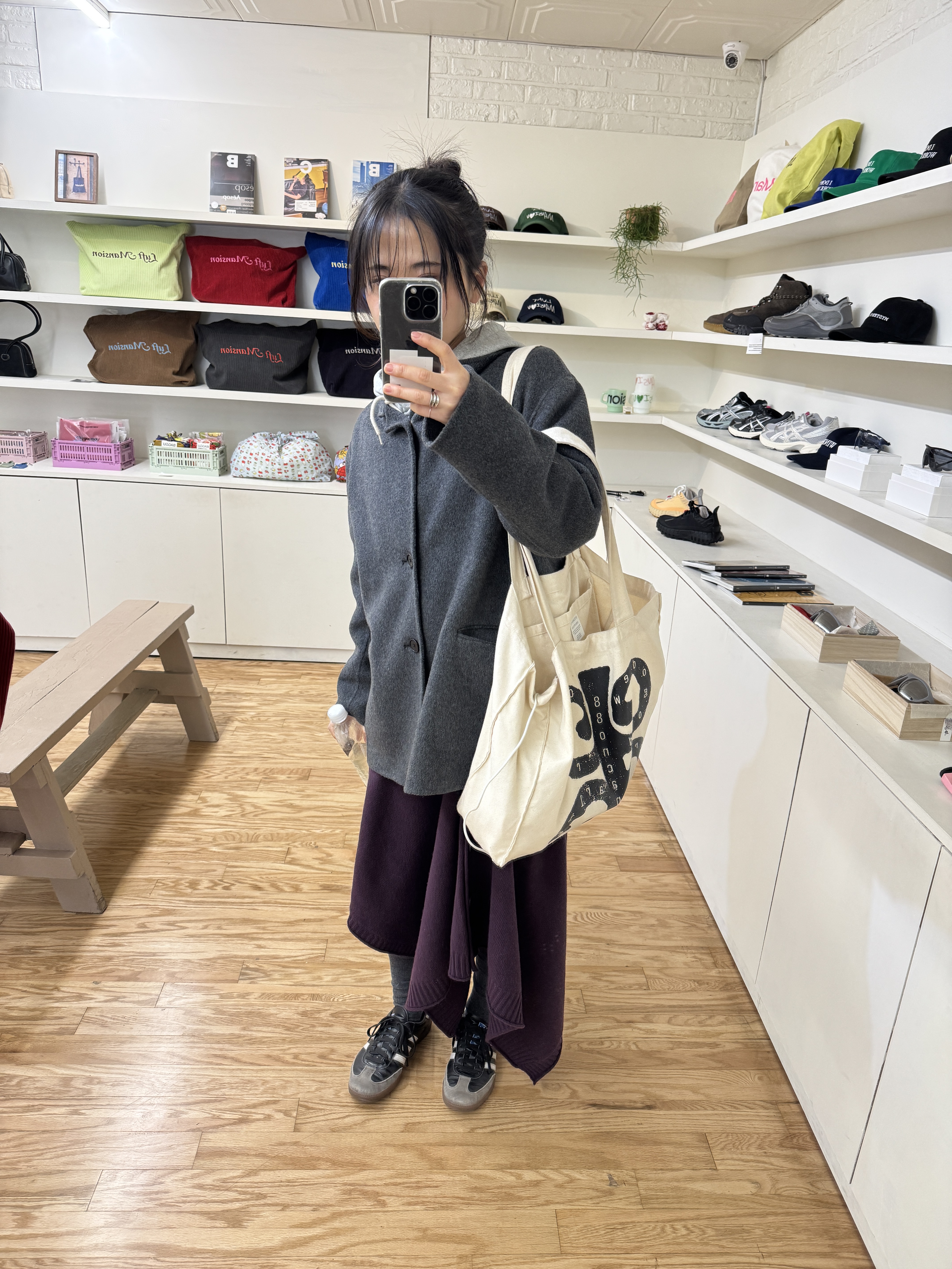 Adidas Samba Vegan Black White 착용 스타일 - 2