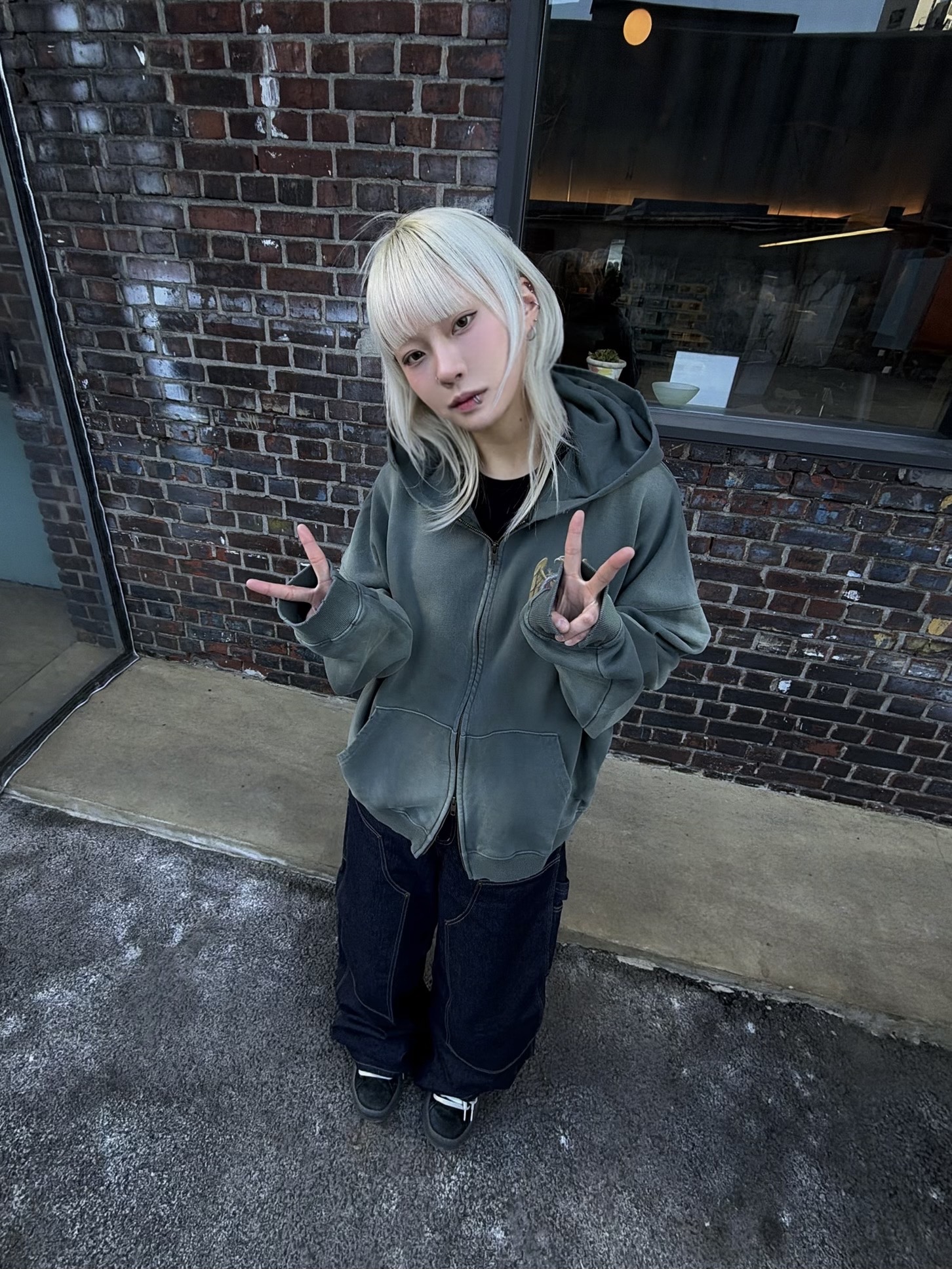 SLAYER Undermycar Gold Eagle Vintage Washed Zipped Hoodie Khaki 착용 스타일 - 8