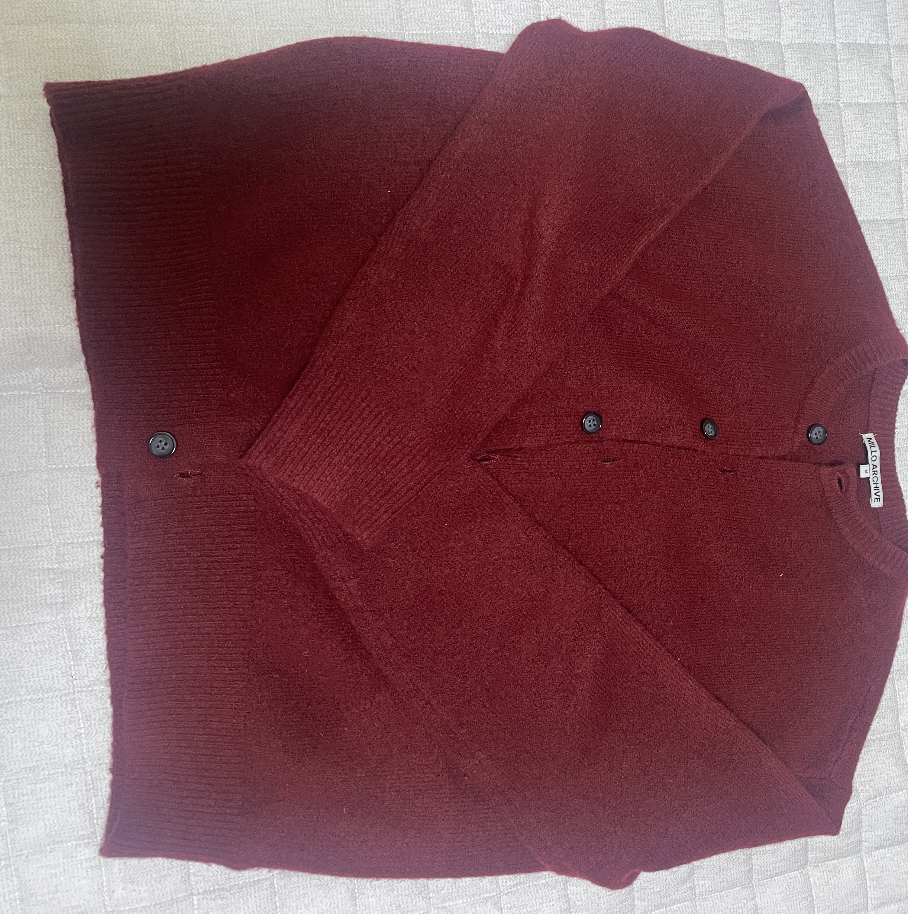 Millo Archive Crop Move Cardigan Blue Gray, Millo Archive Crop Silhouette Vneck Knit Red 착용 스타일