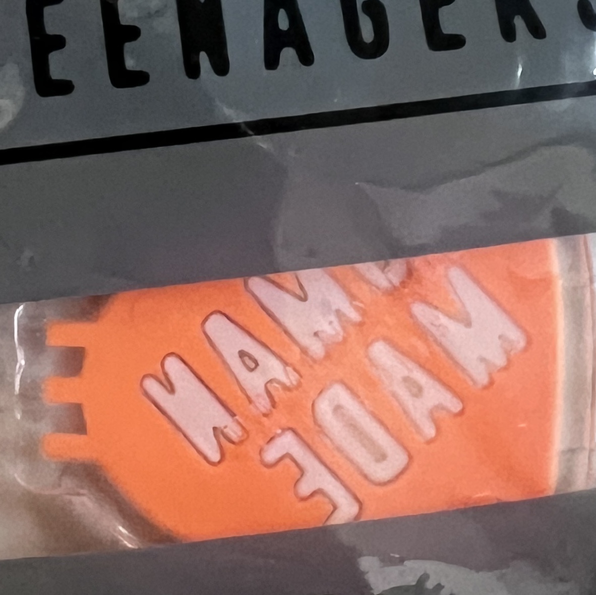 Human Made Acrylic Heart Keyring Orange 착용 스타일