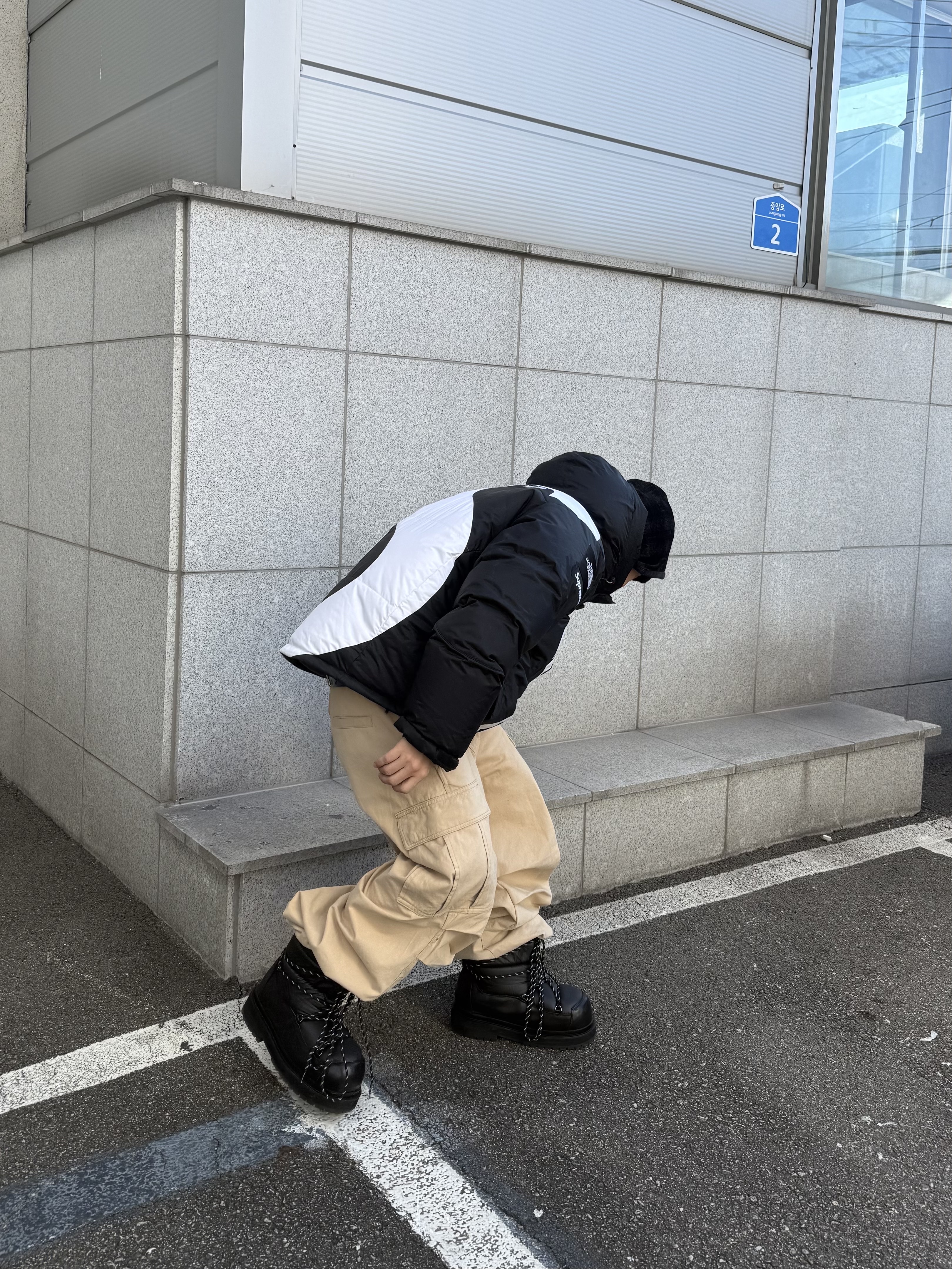 Supreme x The North Face S Logo Summit Series Himalayan Parka Black - 20FW 착용 스타일 - 2