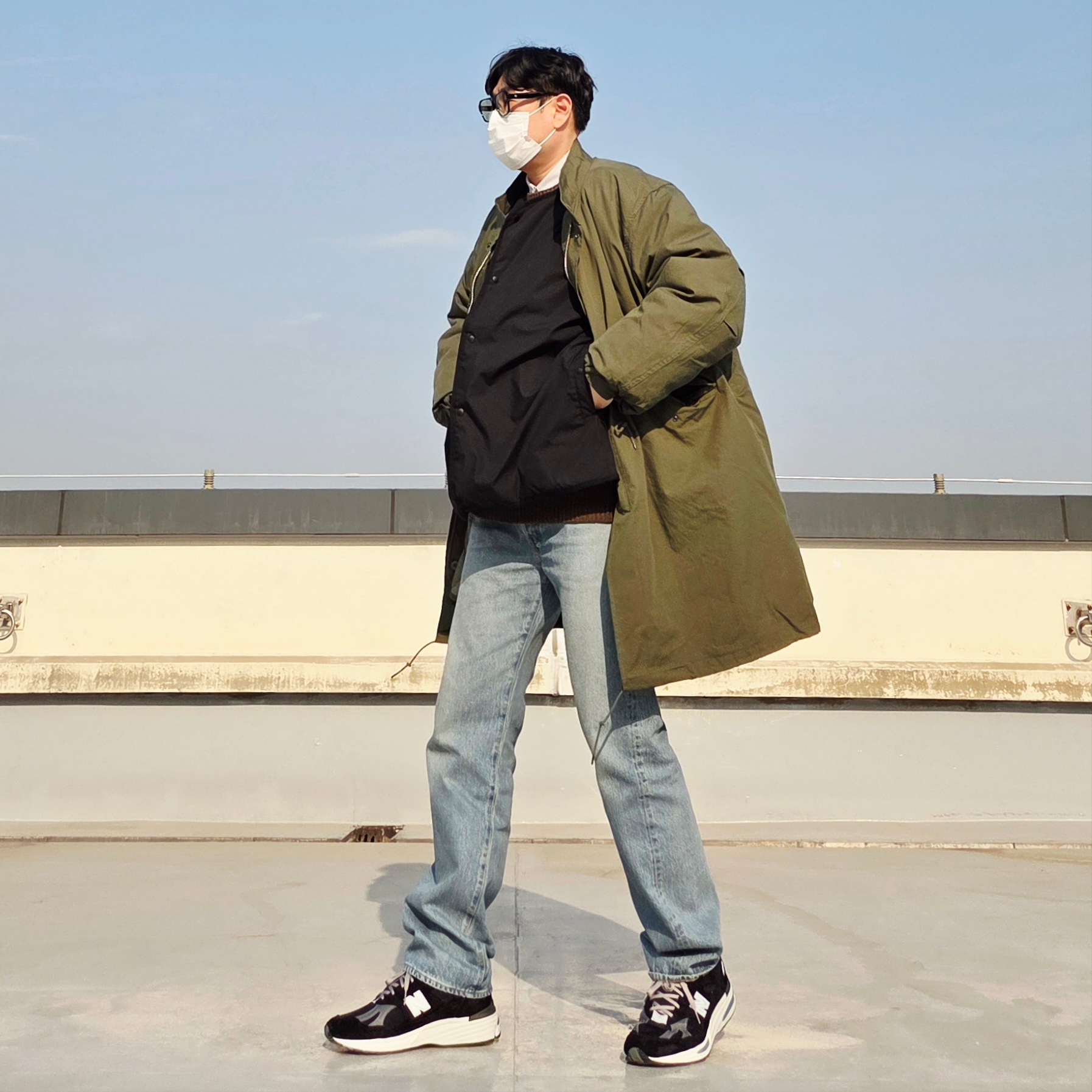 Nanamica Reversible Down Cardigan Black, Levi's LVC 1955 Japan 501 Jean Blackjack Blue 착용 스타일 - 3