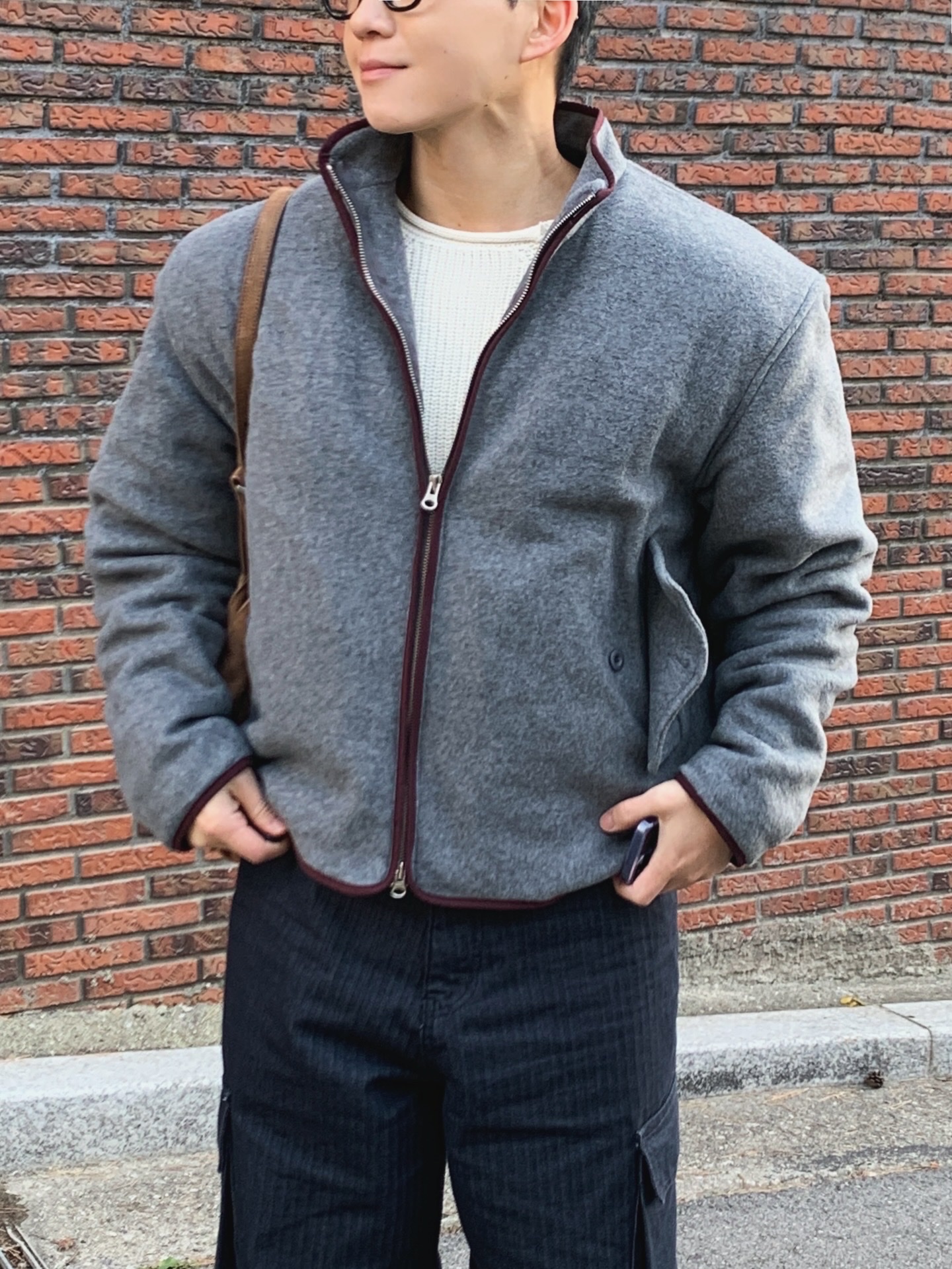 Gentle Monster Kubo 01 Black, Nike Total 90 III SP Metallic Silver and Black 착용 스타일 - 4