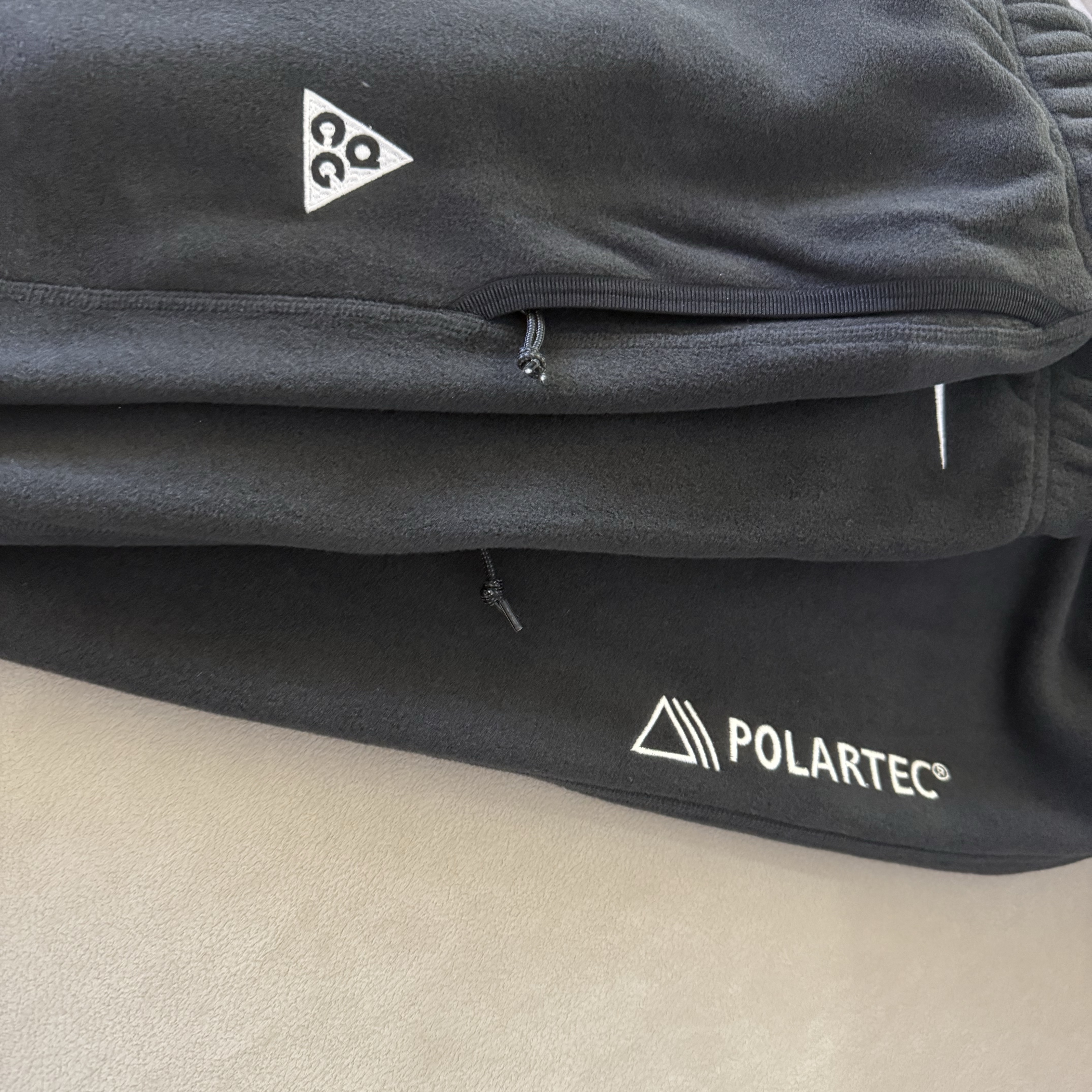 Nike ACG Polartec Wolf Tree Pants Black Summit White - Asia 착용 스타일