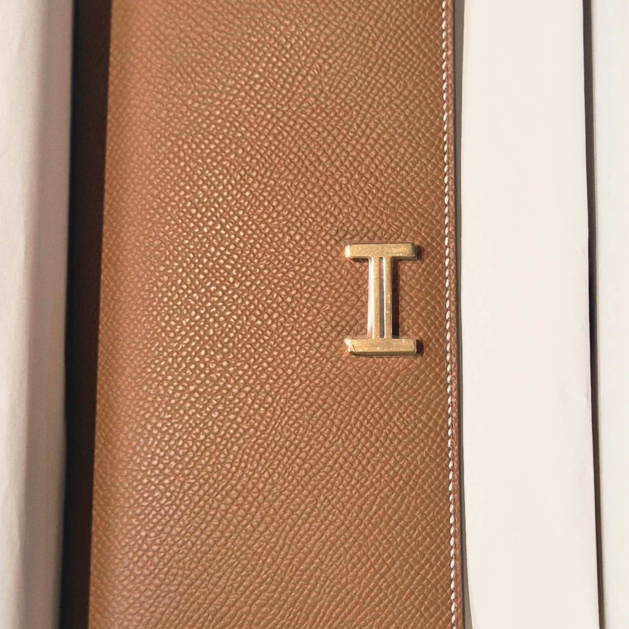 Hermes Bearn Wallet Epsom & Gold 착용 스타일