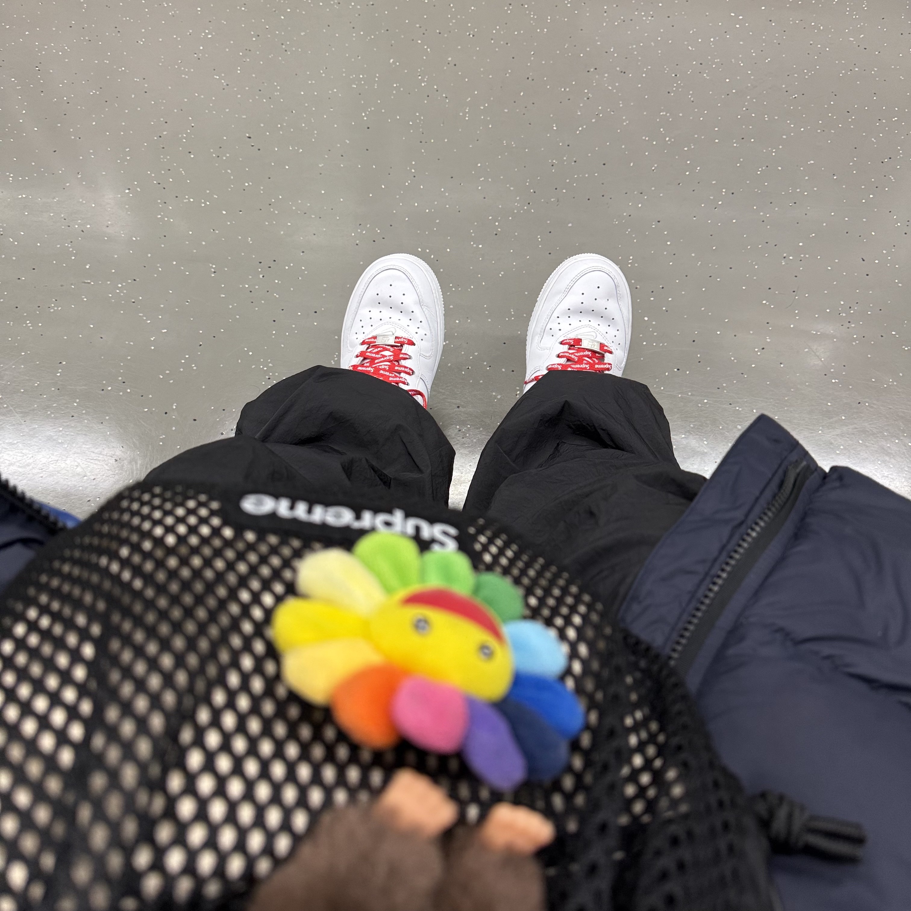 Nike x Supreme Air Force 1 Mid White, Supreme Mesh Small Backpack Black - 23SS 착용 스타일 - 1