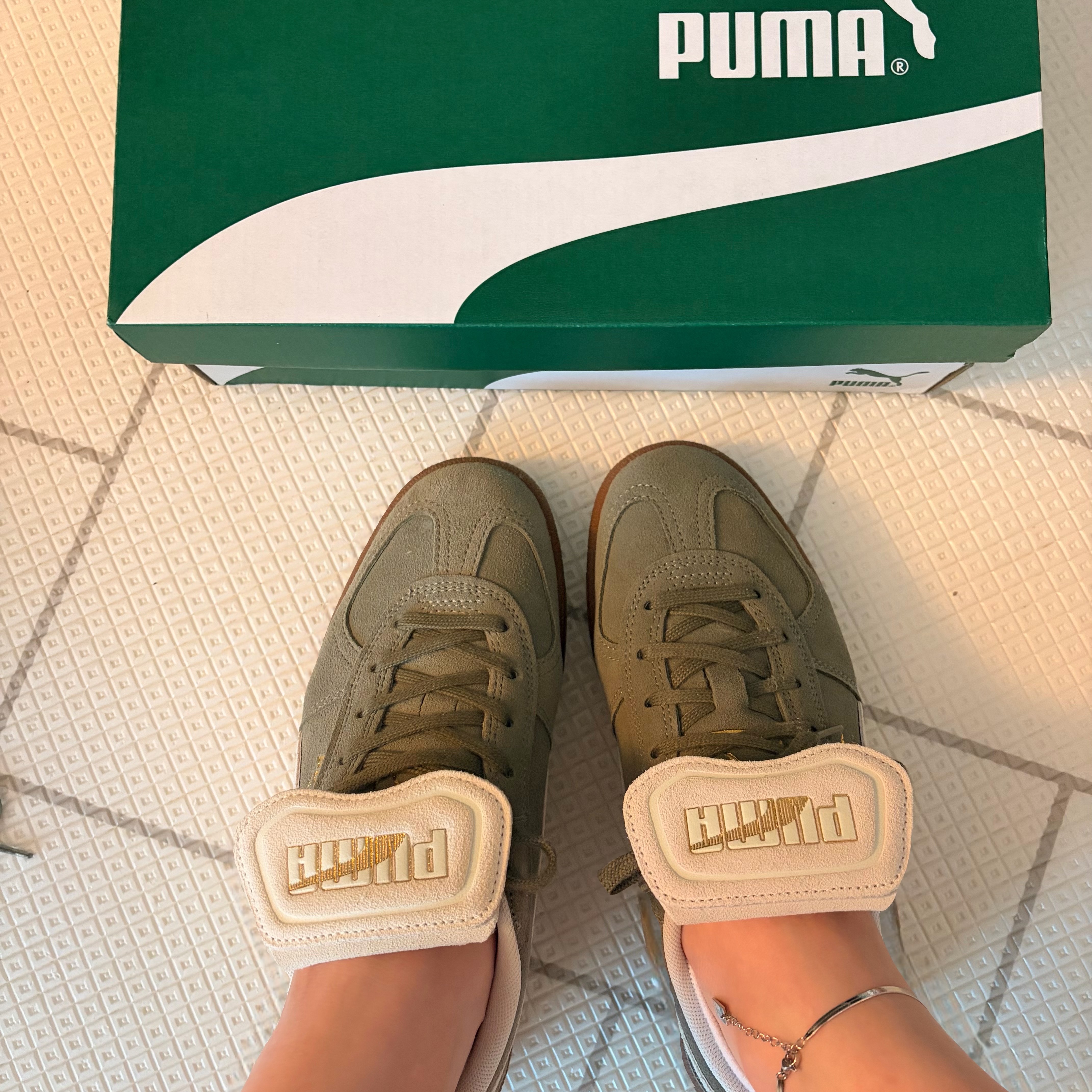 Puma Palermo Premium Suede Velvet Moss Warm White 착용 스타일