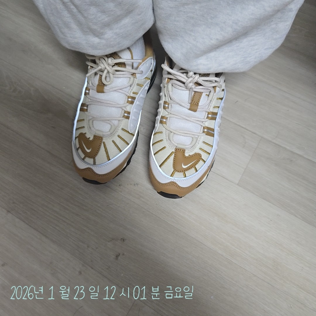 (W) Nike Air Max 98 Phantom 착용 스타일 - 2