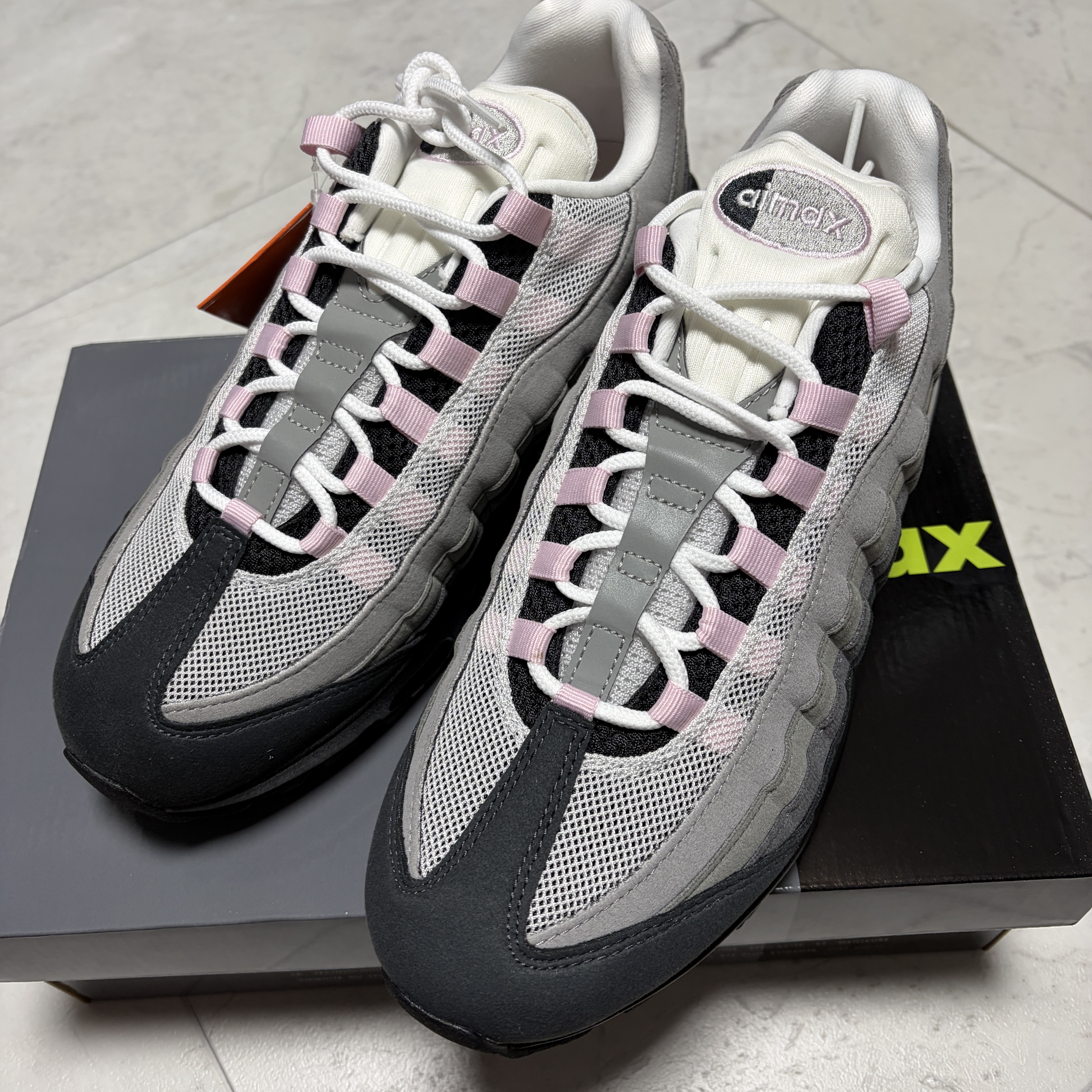 (W) Nike Air Max 95 Pink Foam 착용 스타일
