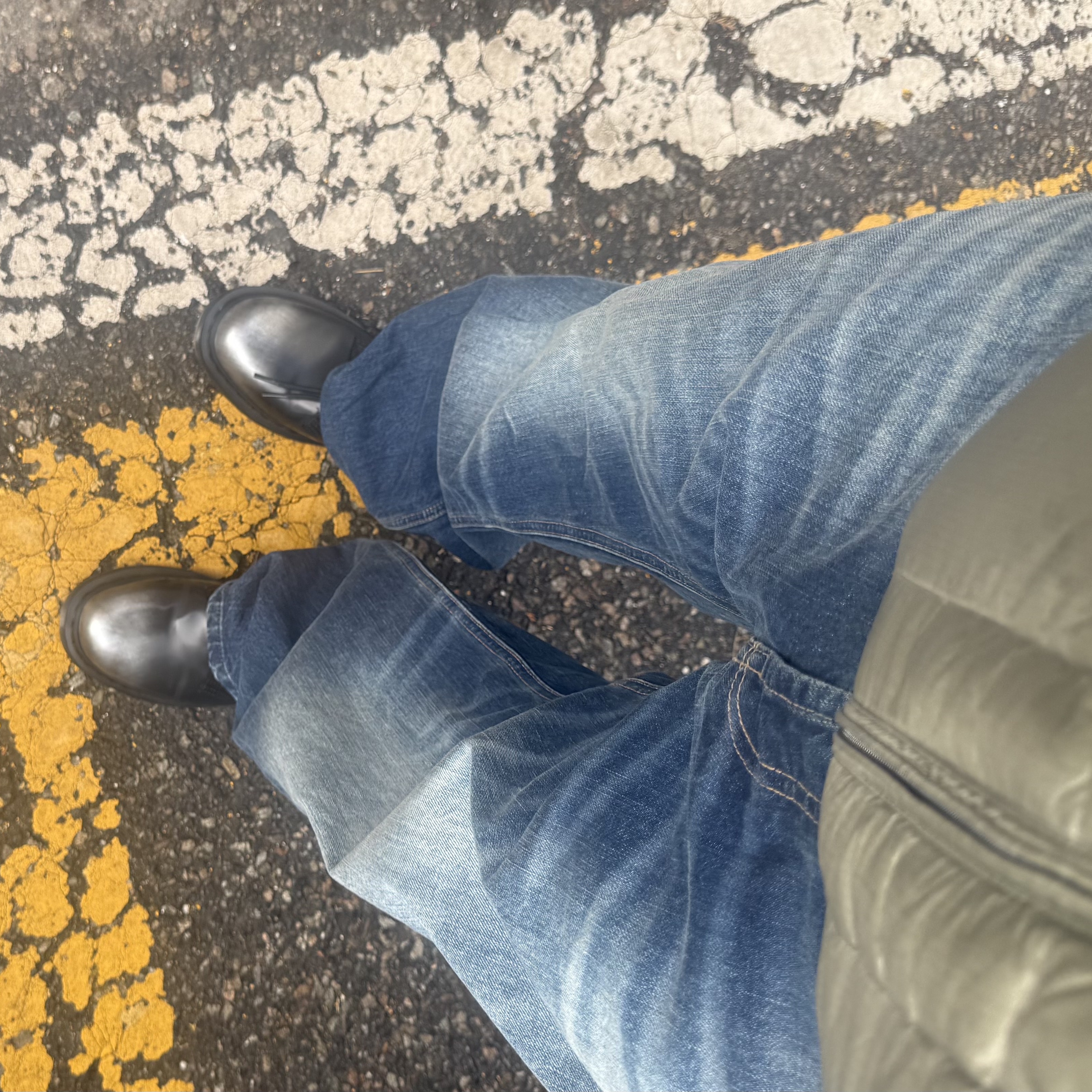 Dr. Martens 1461 Silver Arcadia Multi 착용 스타일