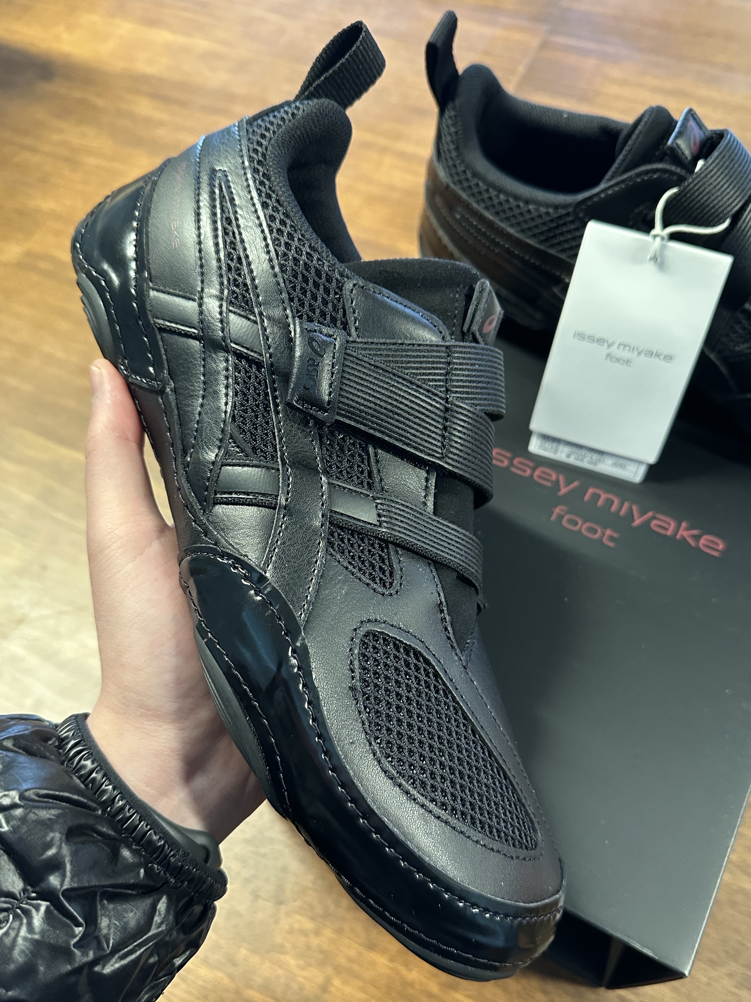 Asics x Issey Miyake Hyper Taping Black 착용 스타일