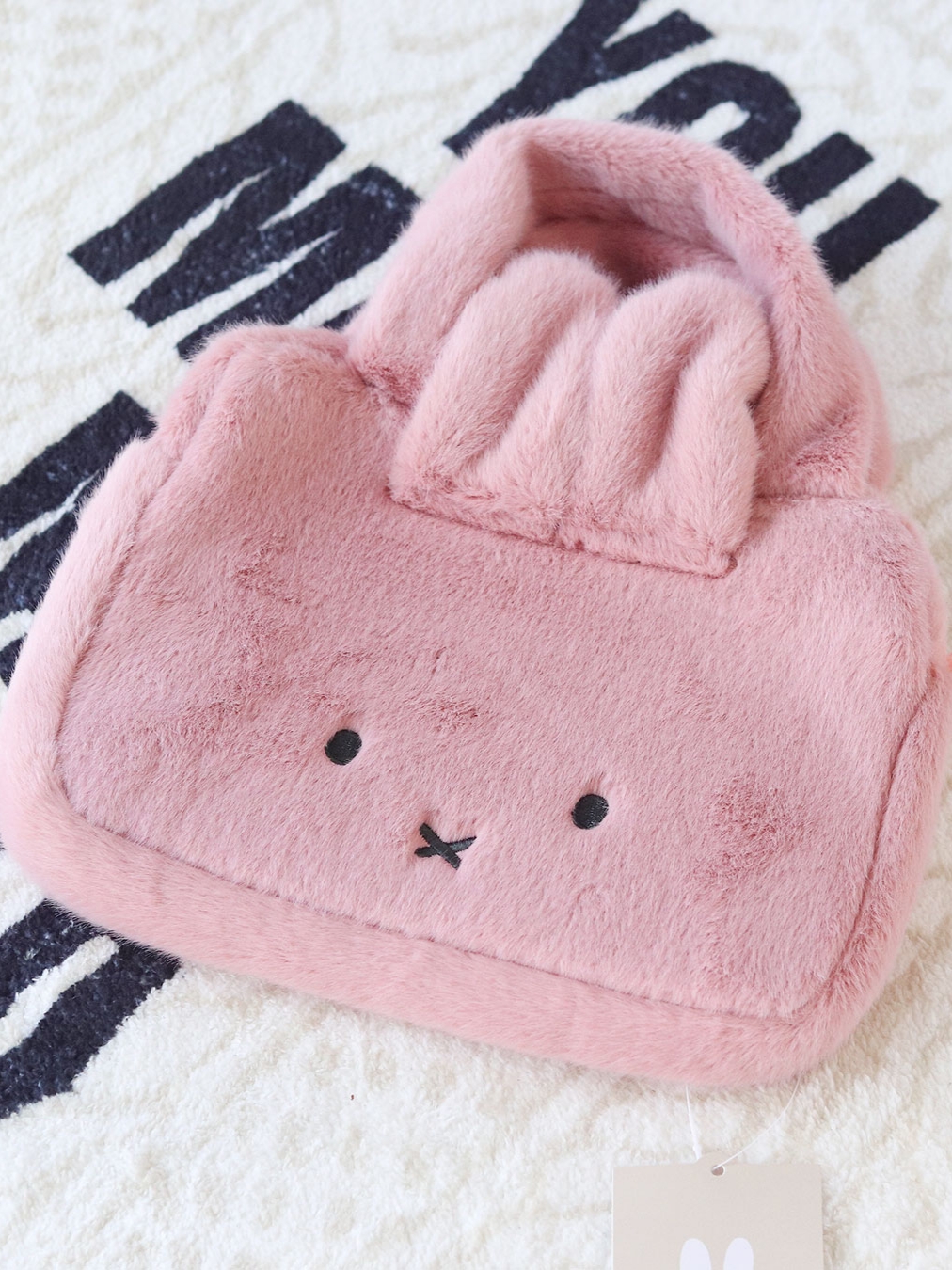 Many a Little Miffy Hand Bag Wine, Millo Archive New Campaign Rug Ivory 착용 스타일