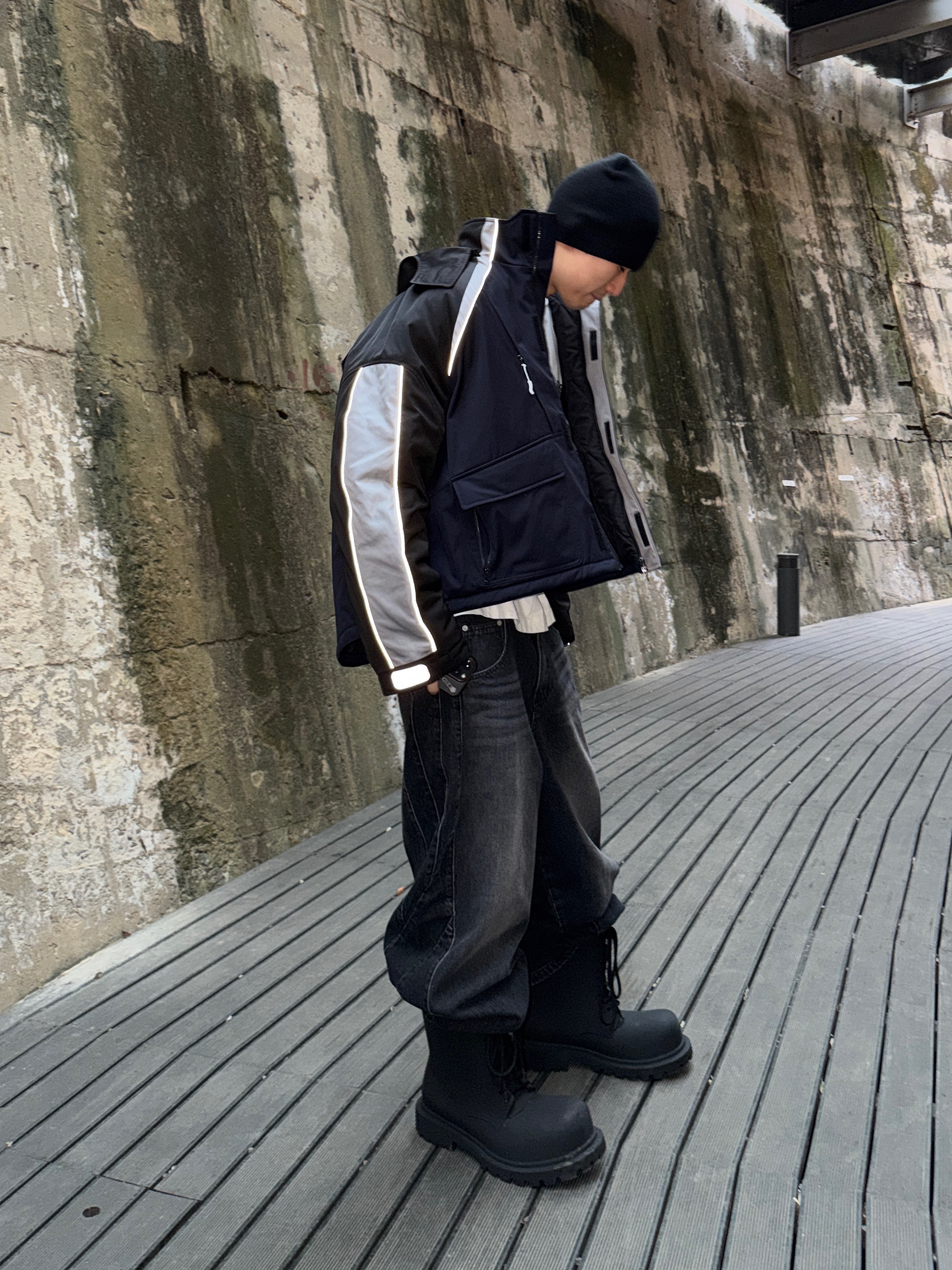 Civision by CSC Japanese Paneled Denim Pants, Balenciaga XL Army Boots Full Eva Black 착용 스타일 - 1