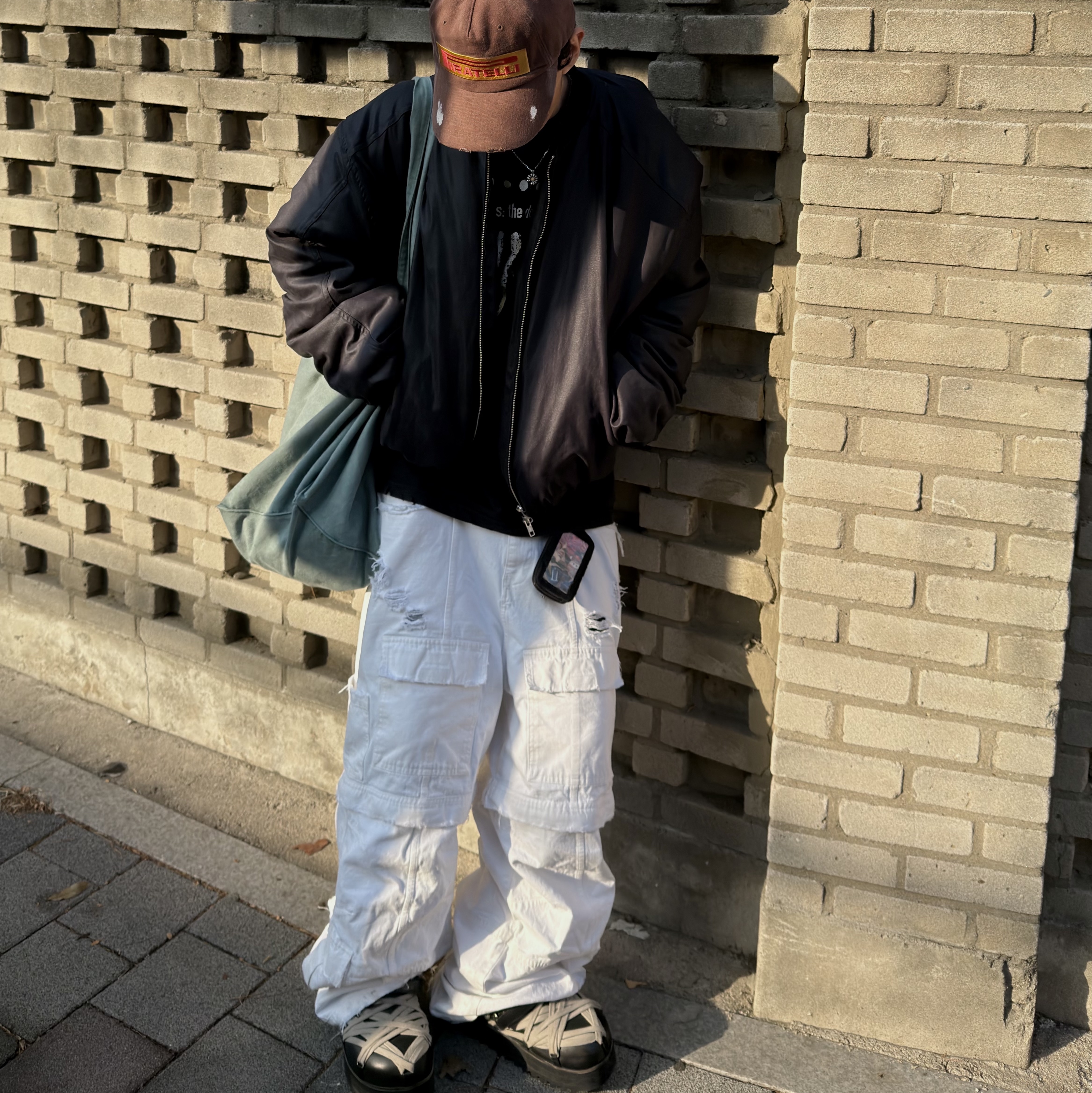 MELLOW Back slit washed MA-1 BLACK 착용 스타일
