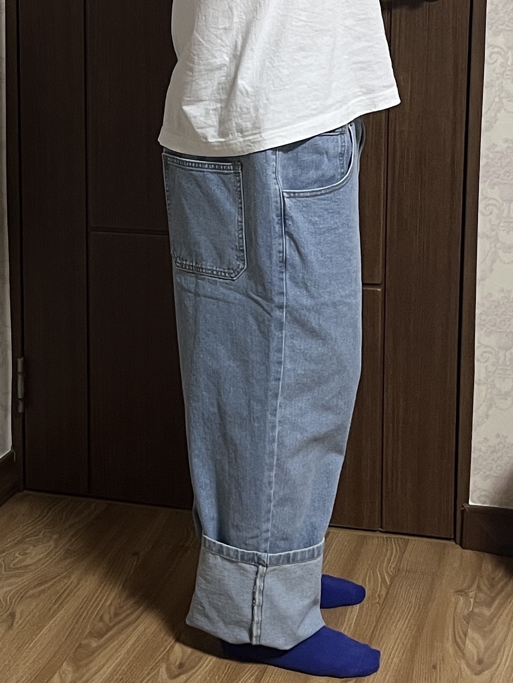 Ader Error Standic Socks Product. 2 Blue 착용 스타일