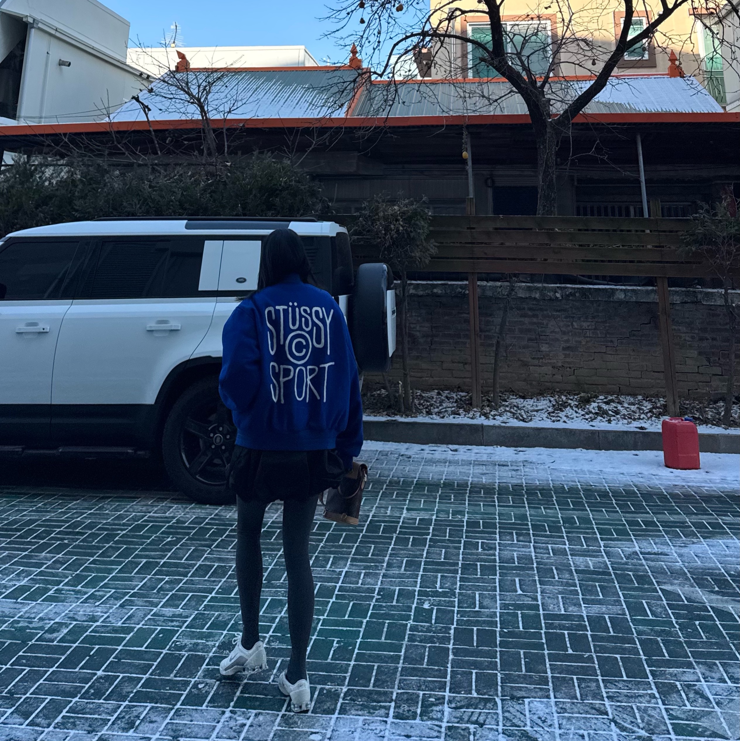Stussy Sport Melton Varsity Jacket Royal, Louis Vuitton Soho Mini Backpack Monogram 착용 스타일 - 1