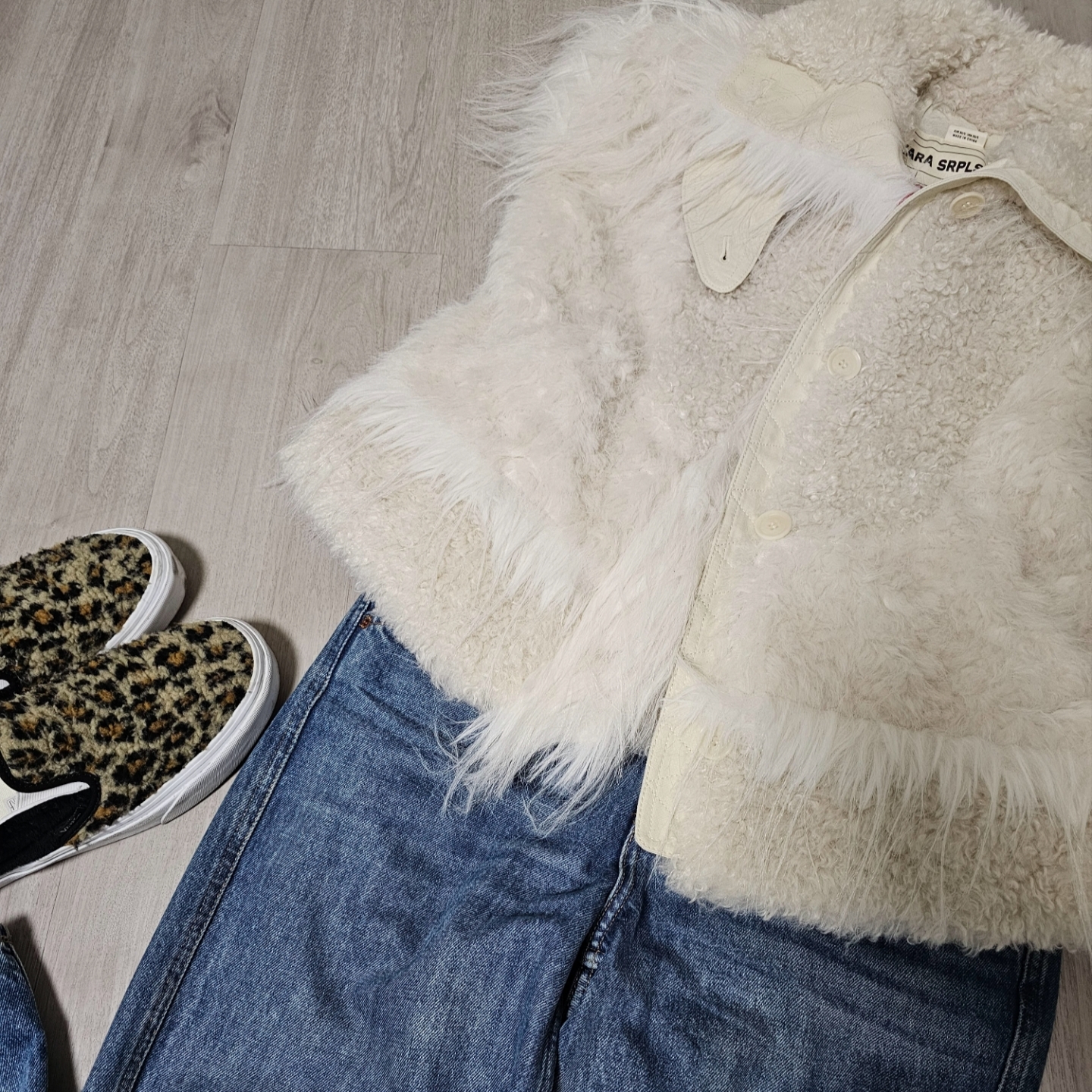(W) Zara Fake Fur Waistcoat Light Beige, (W) Herno Resort Vest in Faux Mink Fur Chantilly 착용 스타일