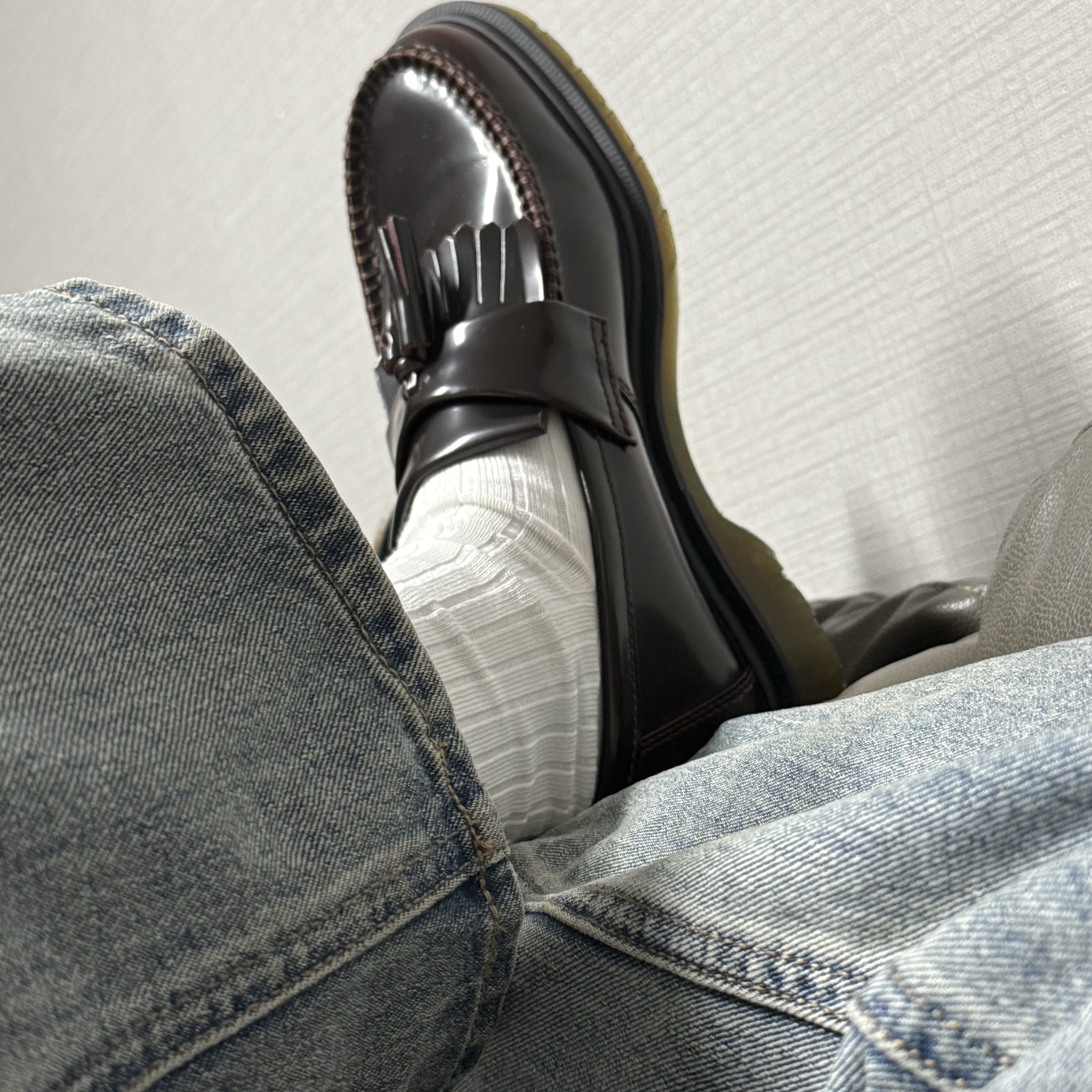 Dr. Martens Adrian Arcadia Leather Loafers Cherry Red 착용 스타일