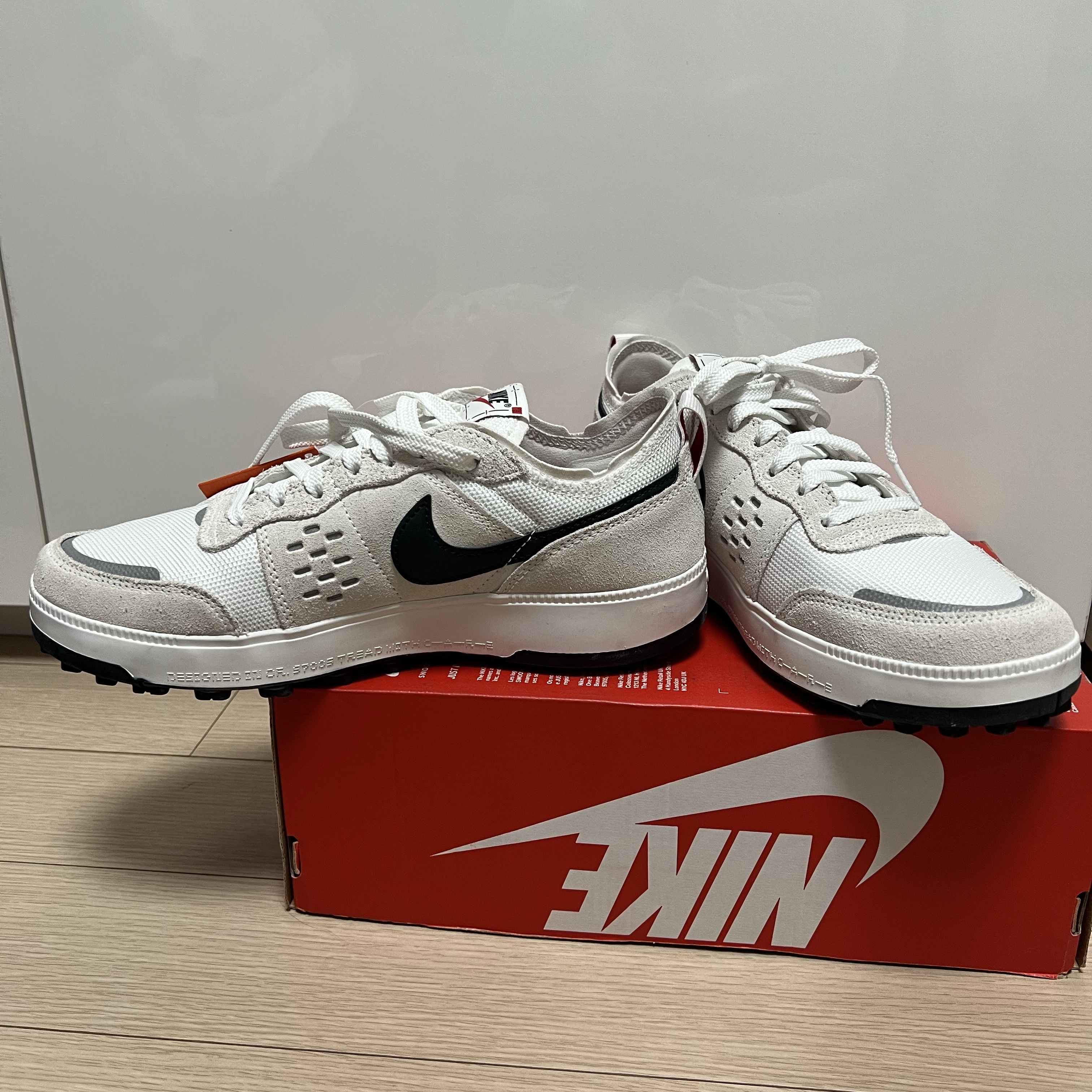 Nike C1TY Summit White Fire Red 착용 스타일 - 3