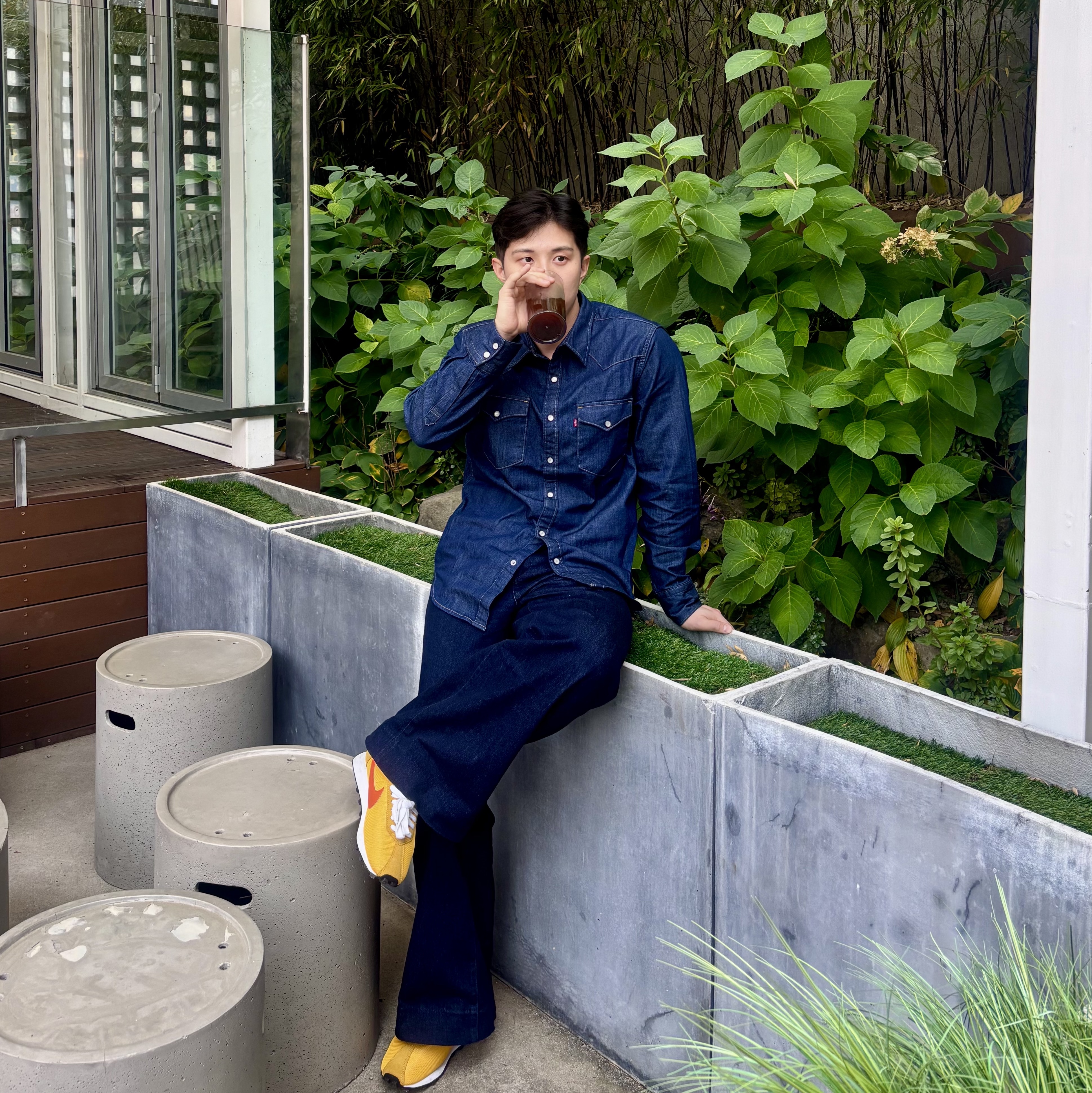Levi's Barstow Western Shirt Blue 착용 스타일