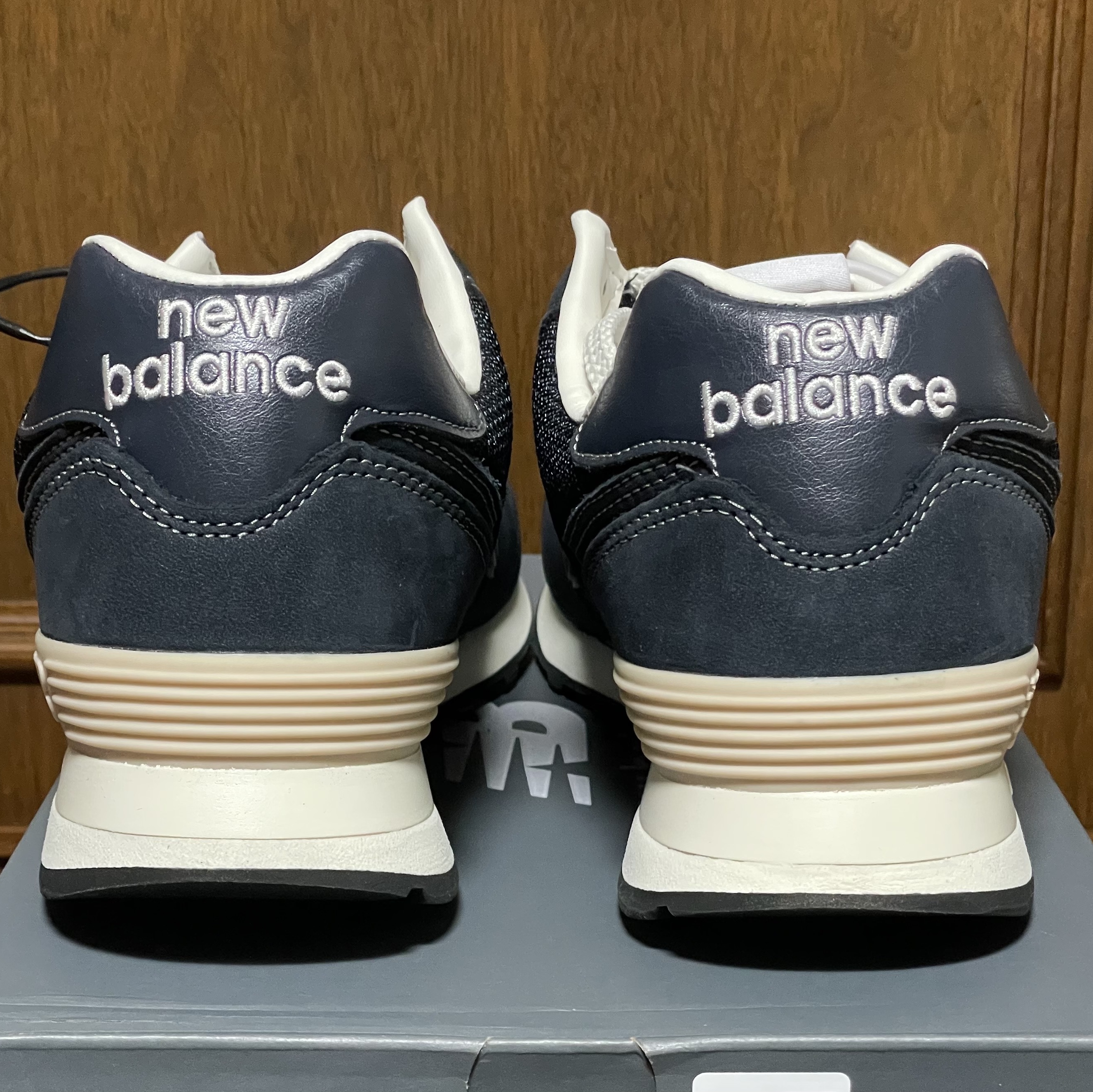 New Balance x Pottery 574 Premium Hard Navy 착용 스타일 - 4