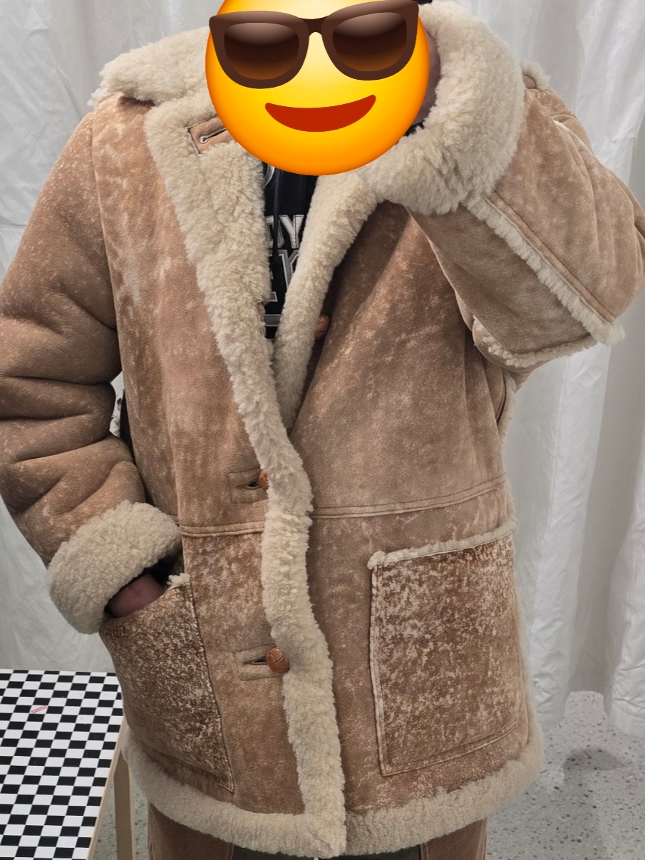 Supreme x Schott Shearling Coat Tan - 25FW 착용 스타일