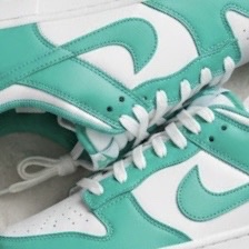 Nike Dunk Low White Clear Jade 착용 스타일